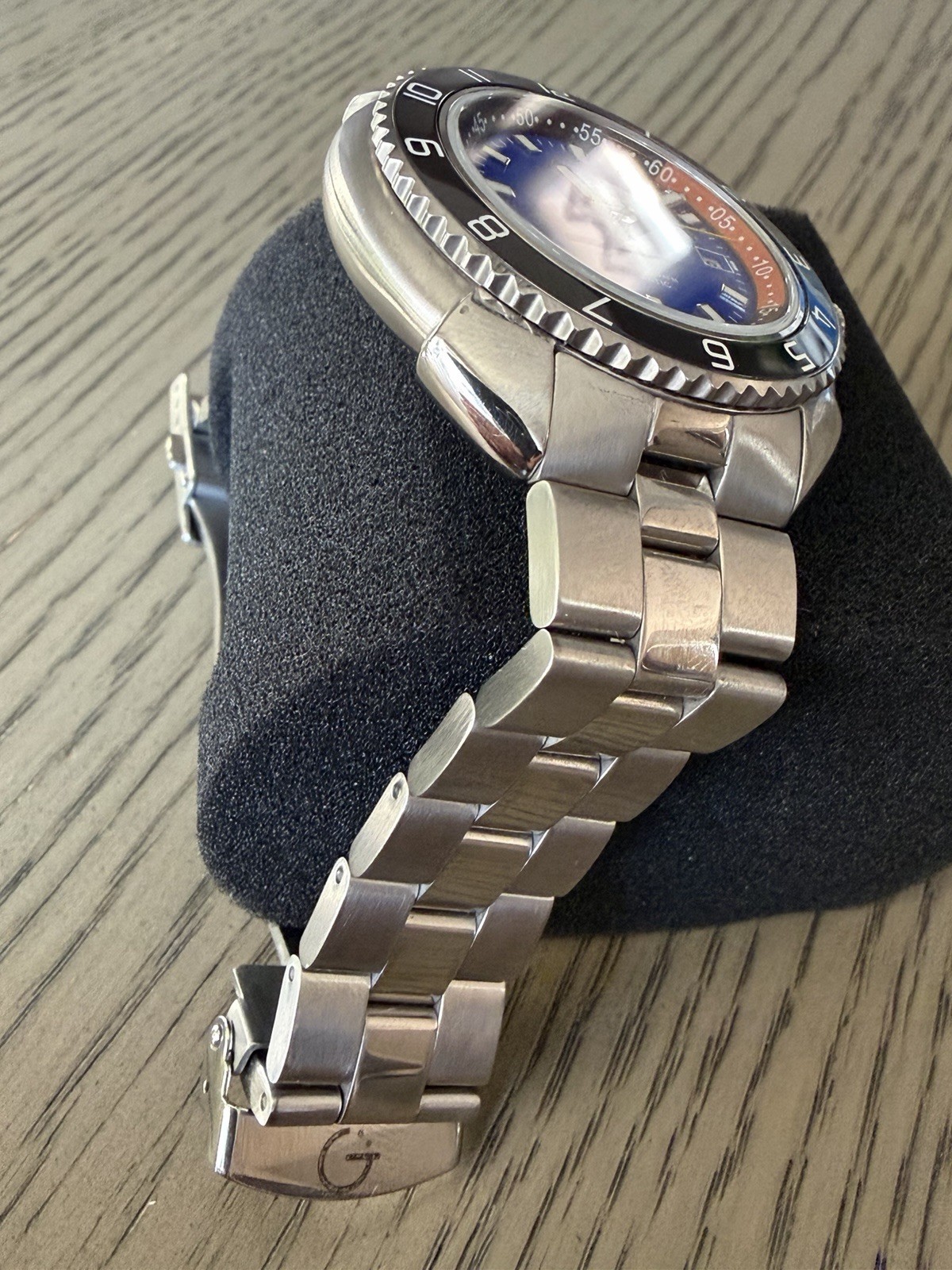 GV2 by Gevril Men’s Squalo Swiss Automatic Ceramic Bezel Diver Watch 49/500Made