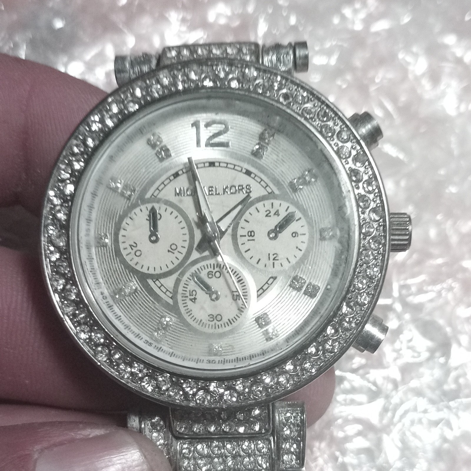 Michael Kors Parker Women’s Chronograph Quartz Silver Tone Crystal Bezel 39mm