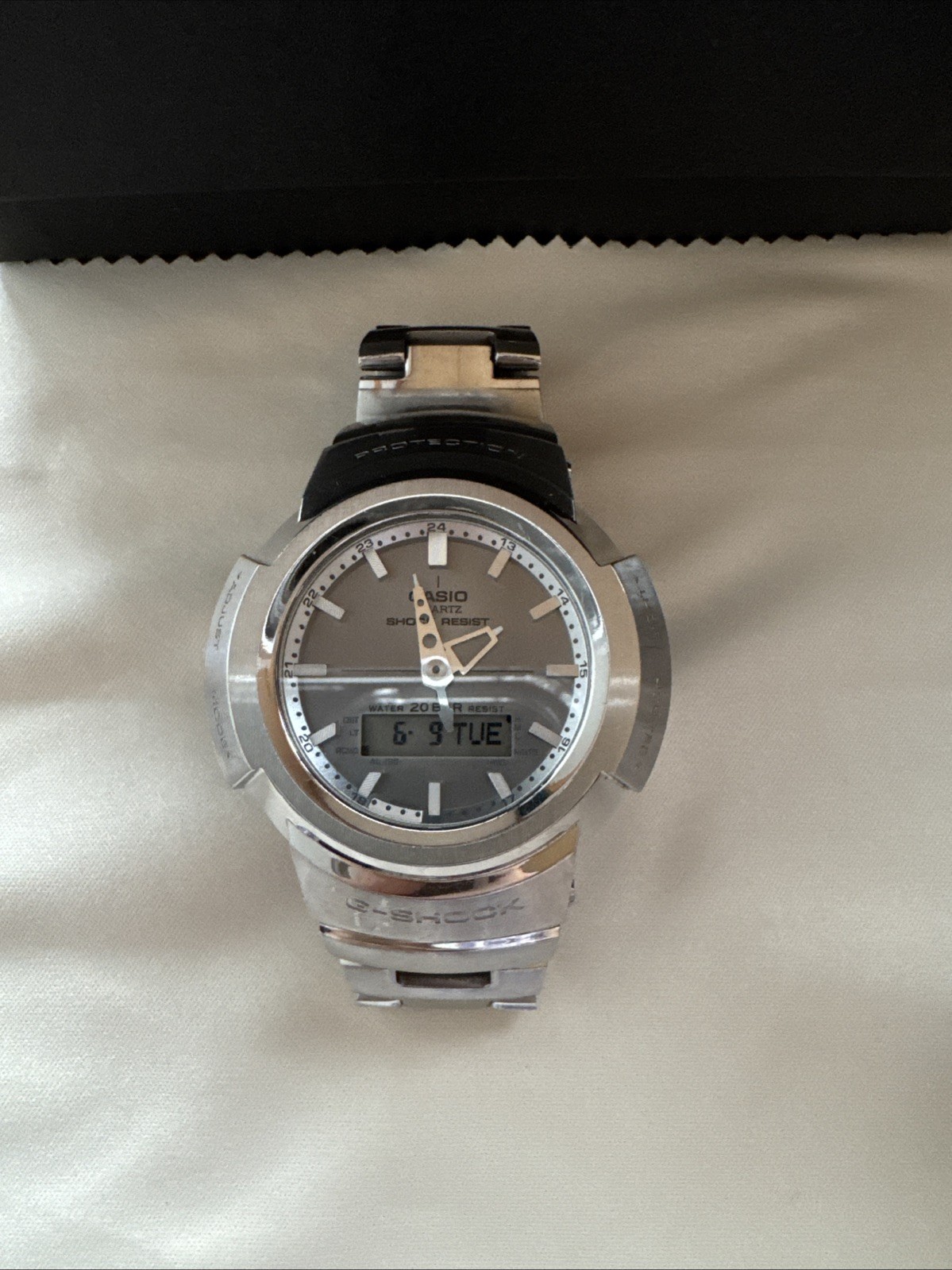 CASIO G-SHOCK AWM-500D-1A8JF