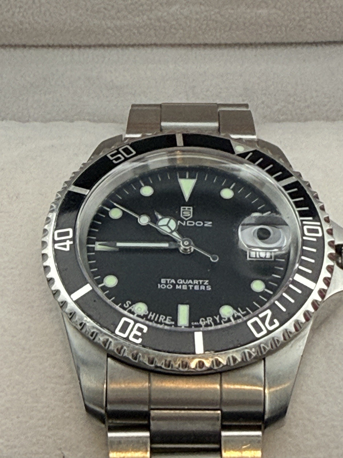 Sandoz Swiss ETA Quartz Diver 100M Sapphire Crystal Box Runs
