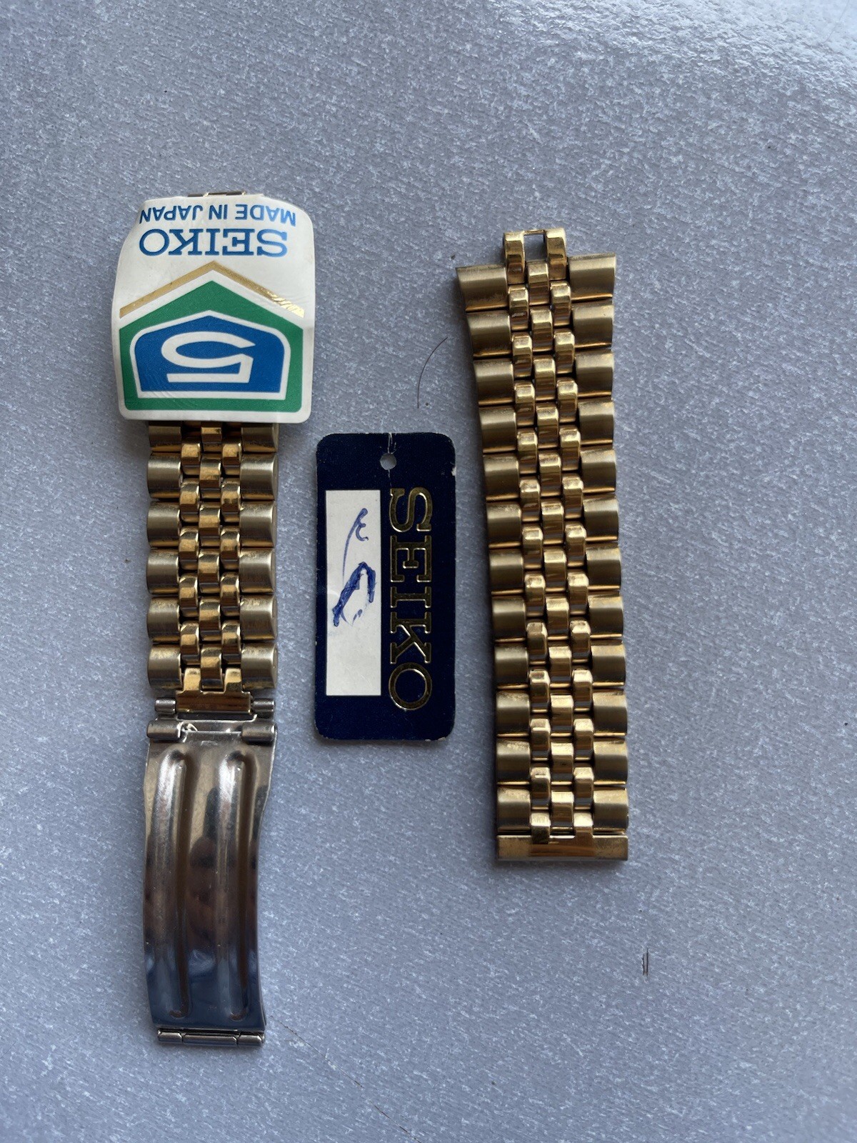 Vintage Seiko 5 SNxJ-89 Automatic 7009-3111 Gold Dail Fluted Bezel Men,s Japan