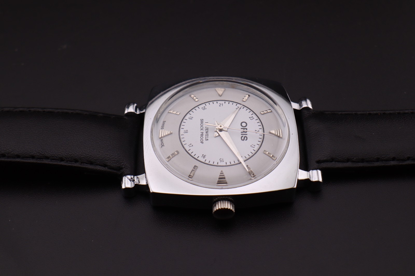 Vintage ORIS Swiss Hand-Wind Classic Mechanical Collectible Men’s Wrist Watch