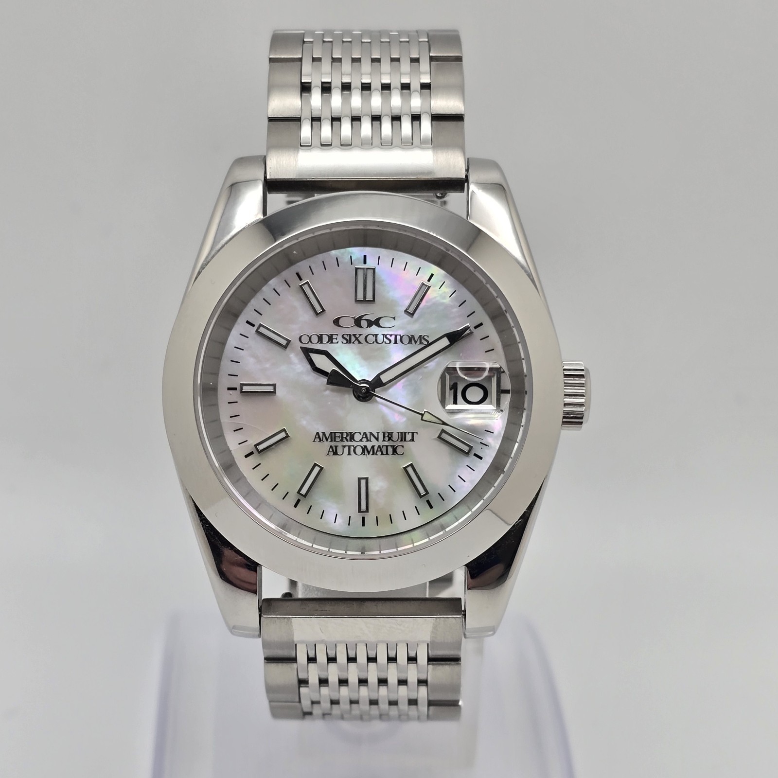Custom-Built Automatic Watch – 39mm Polished Oyster-Style Mother-of-Pearl