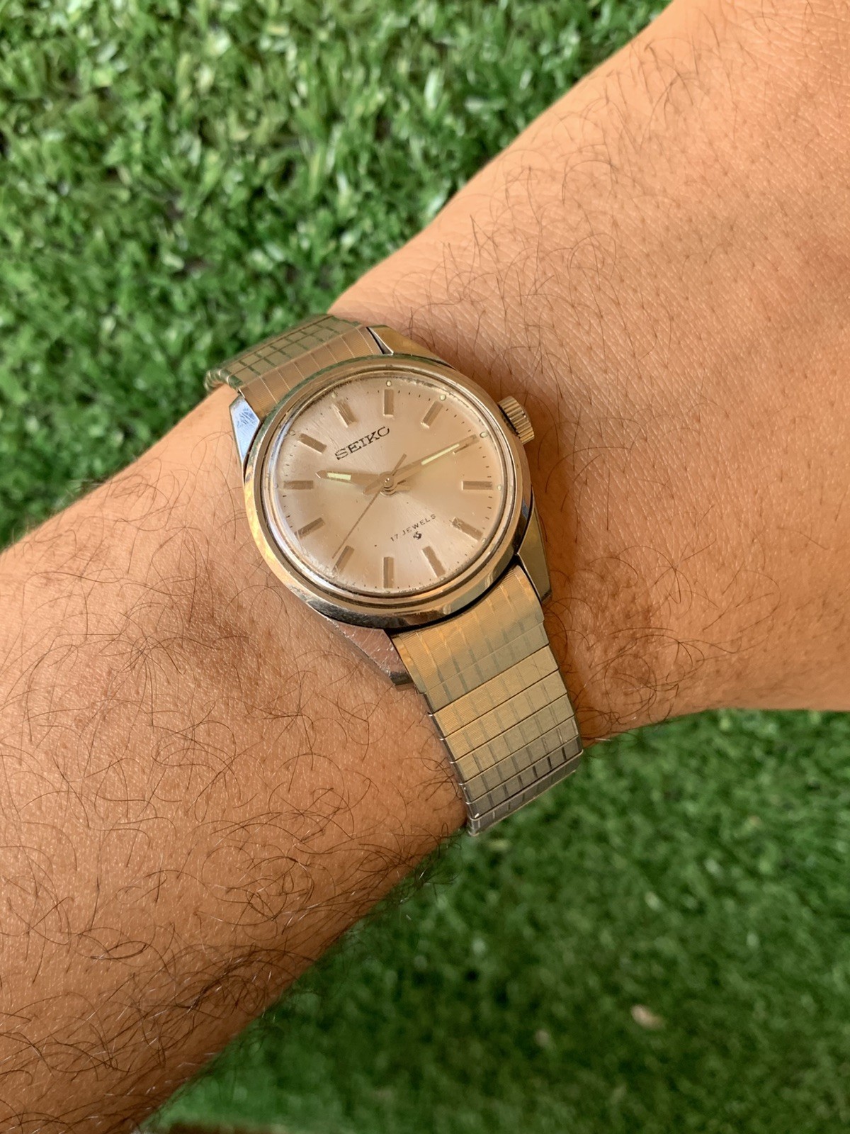 Vintage Seiko 66-7970 Hand wind Watch 30mm Boy Size 1970s Japanese Timepiece 17J