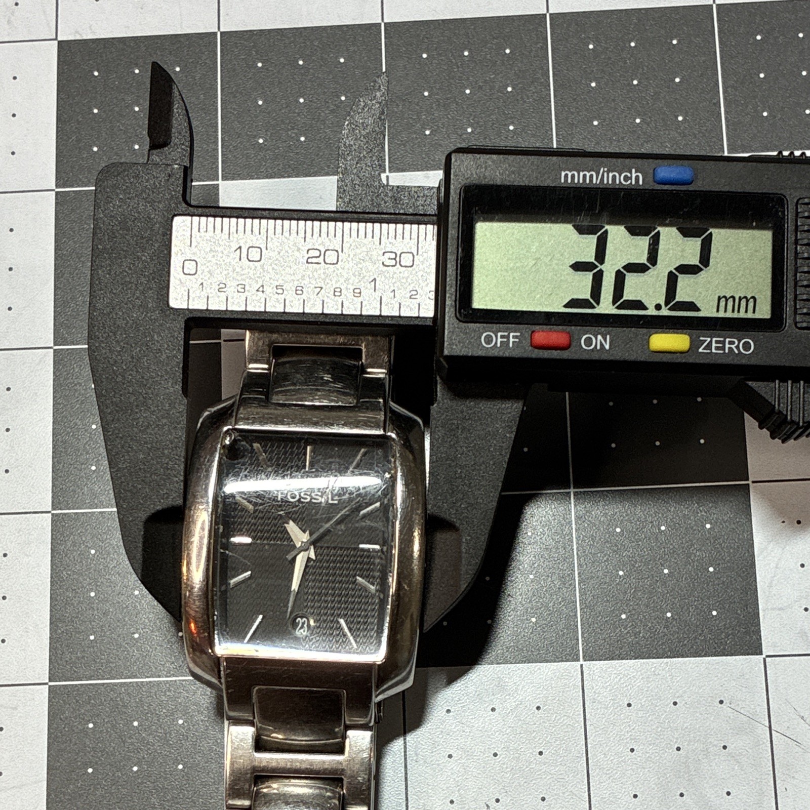 Fossil FS-4009 Rectangle Tank Watch Men Grey Textured Dial Date Stainless Steel