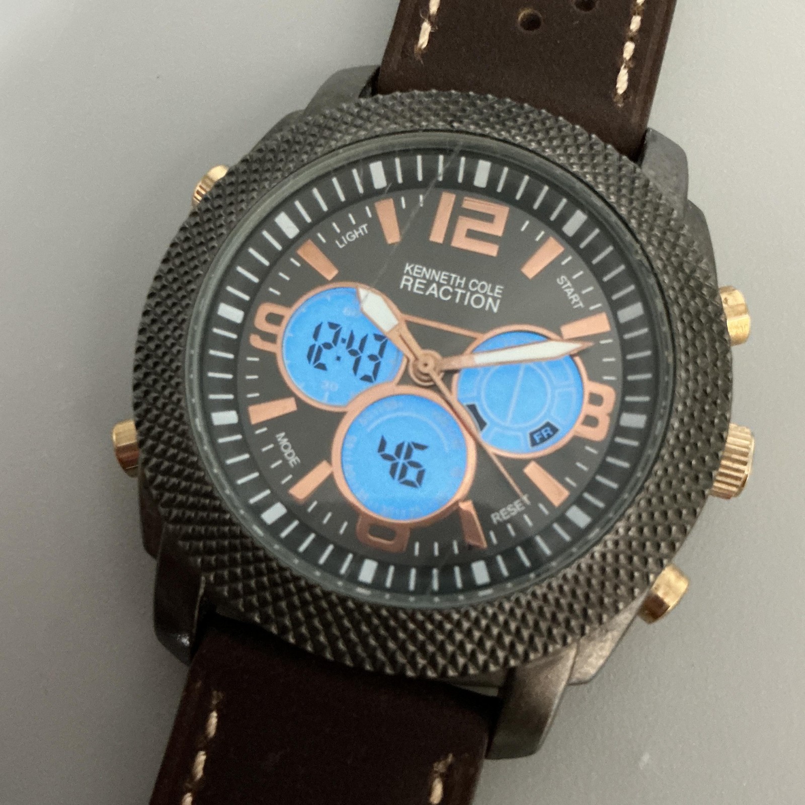 Kenneth Cole Reaction Mens Watch 46mm Analog Digital Cracked Crystal New Battery