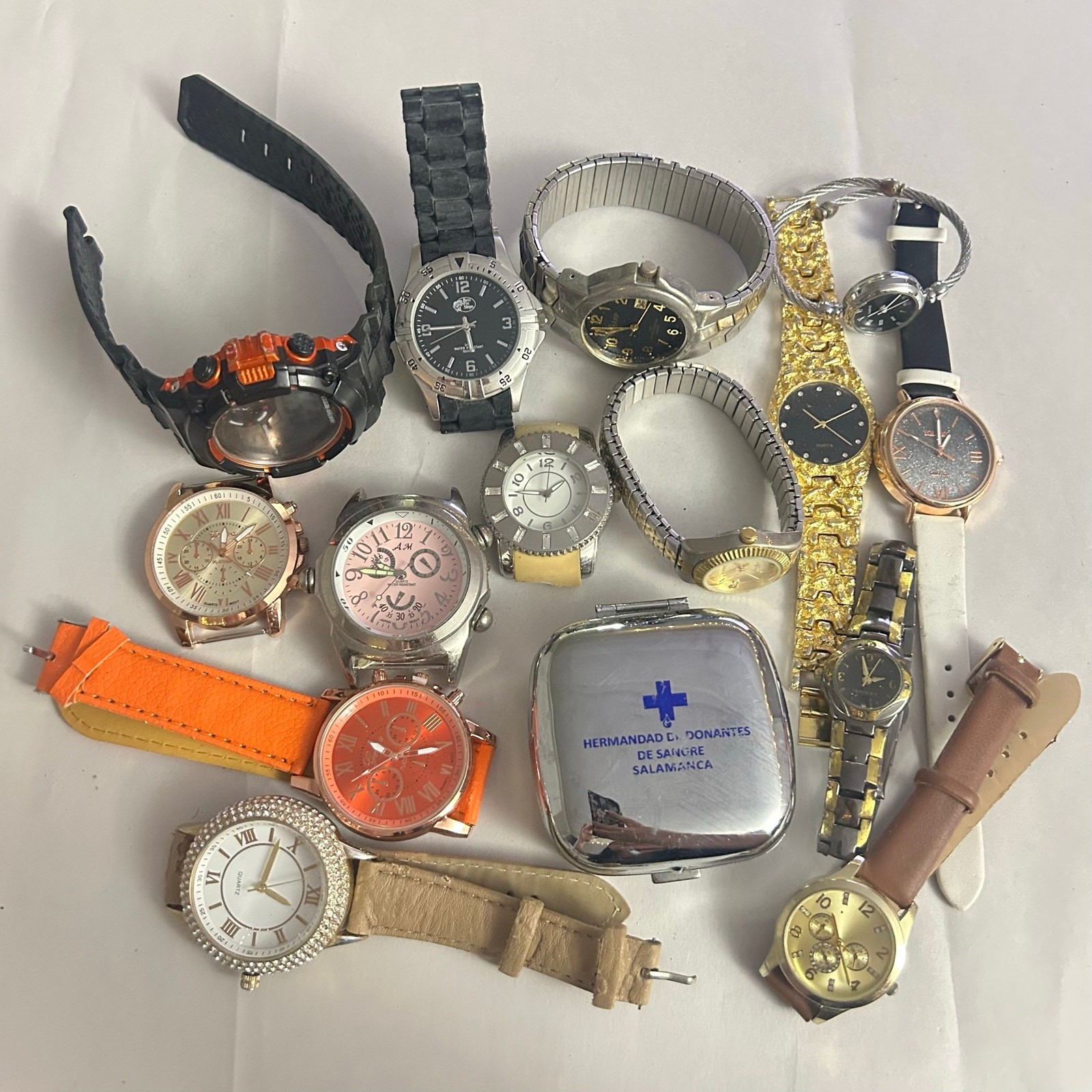 Assorted Watches Used Not Working For Parts Or Pieces lot 18