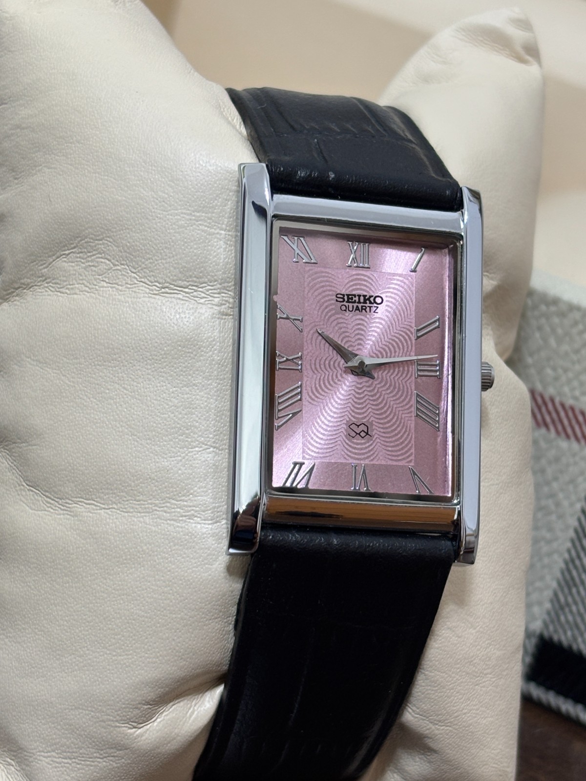 Vintage Classic Seiko Slim Men’s Leather Strap Wrist watch