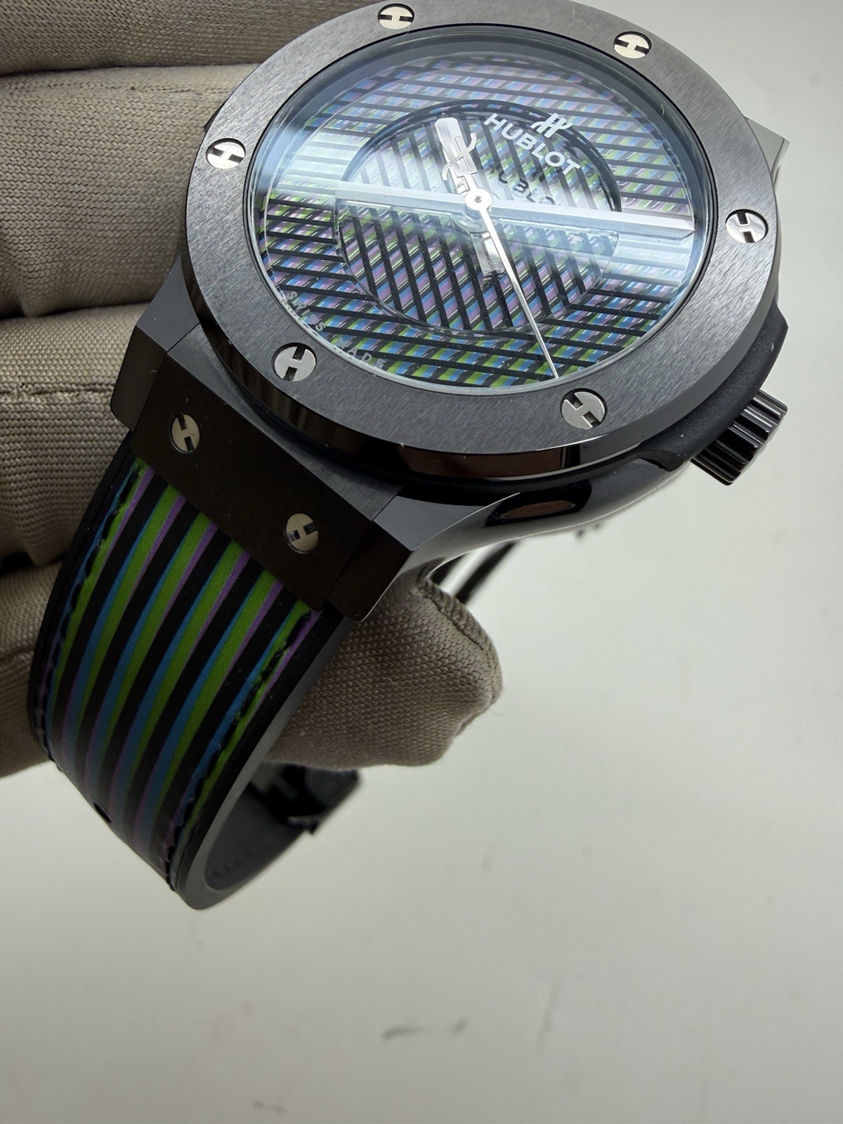 2020 Hublot Classic Fusion Ceramic Titanium 38mm Watch 565.CX.8900.VR.CZD19 B+P