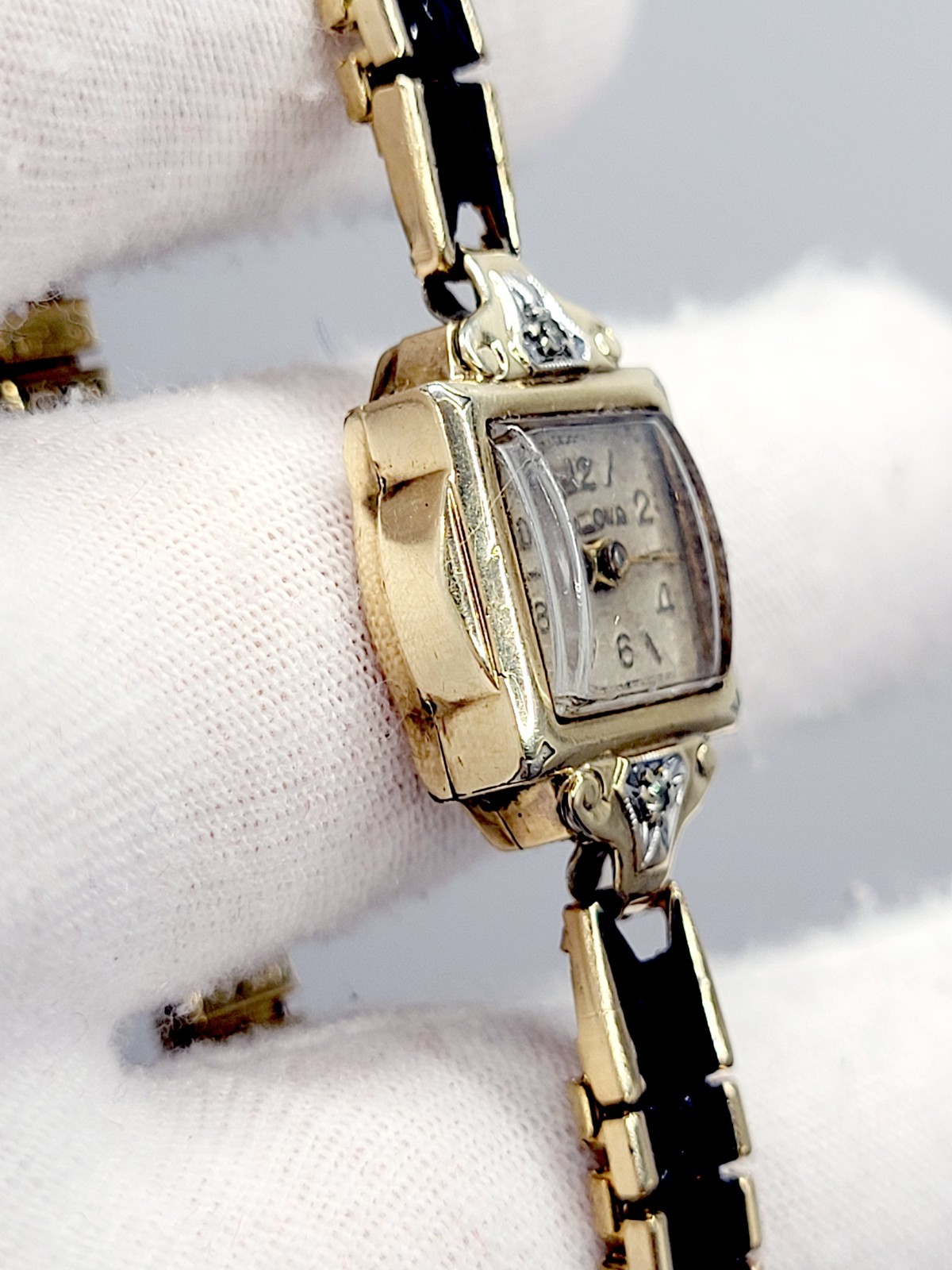 Bulova Ladies Diamond Watch 10K Gold Filled Art Deco Cocktail Vintage 1940 RUNS