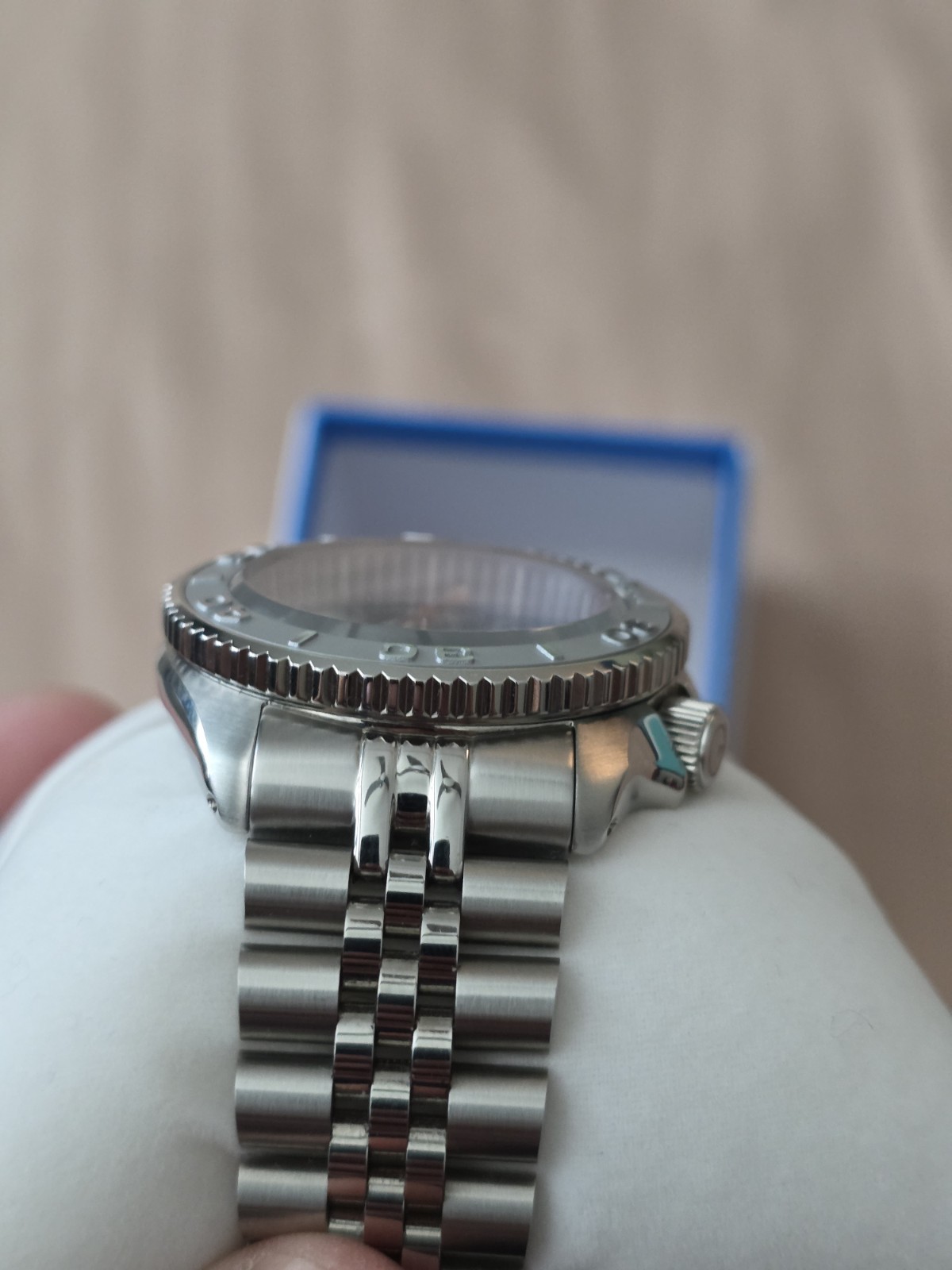 Islander Red October V2 Dive Watch with Radiant Blue Dial Extra Bracelet