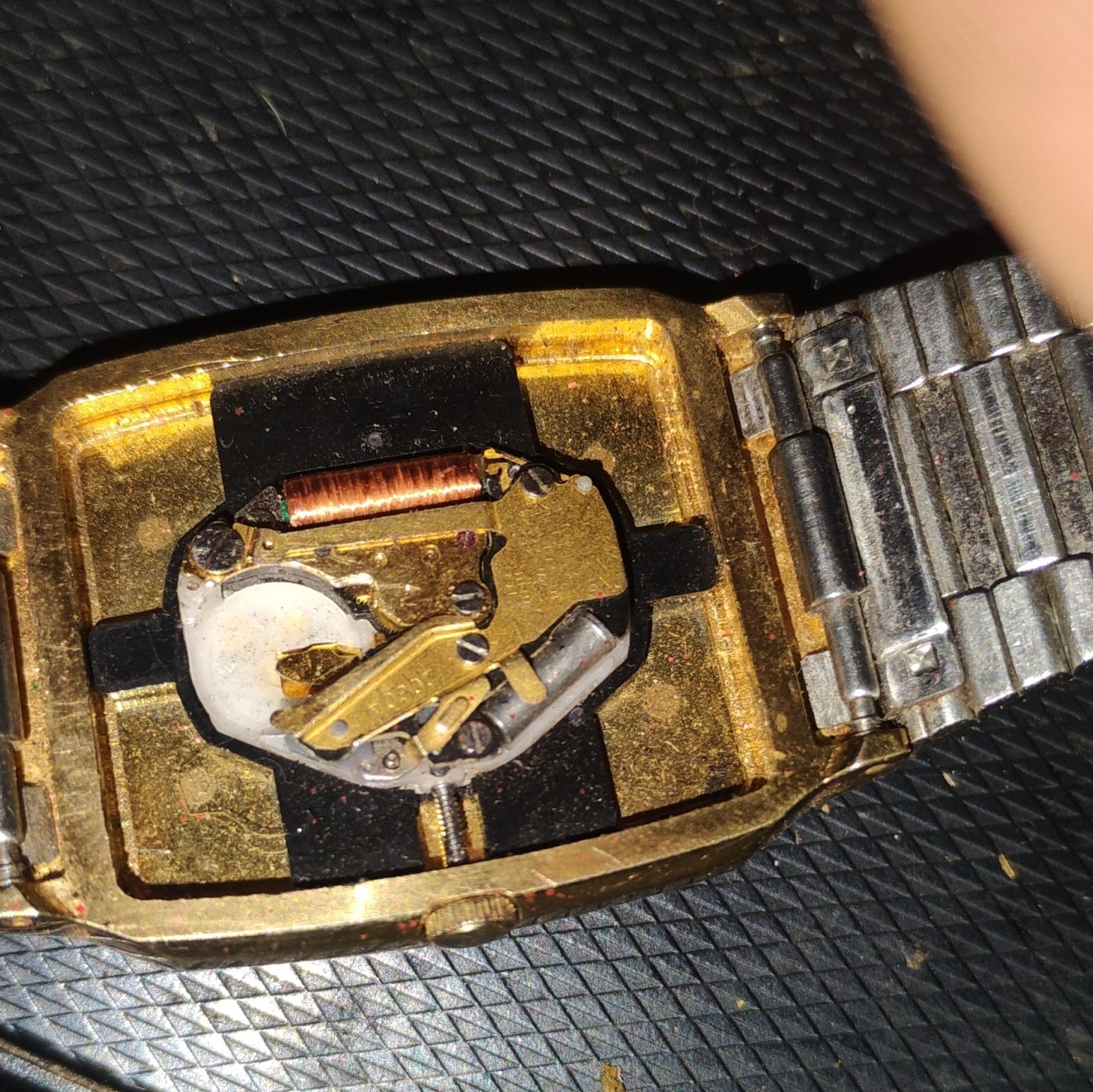Citizen Quartz Gold-Tone Rectangular Analog Watch Gold Dial Missing Back Cover