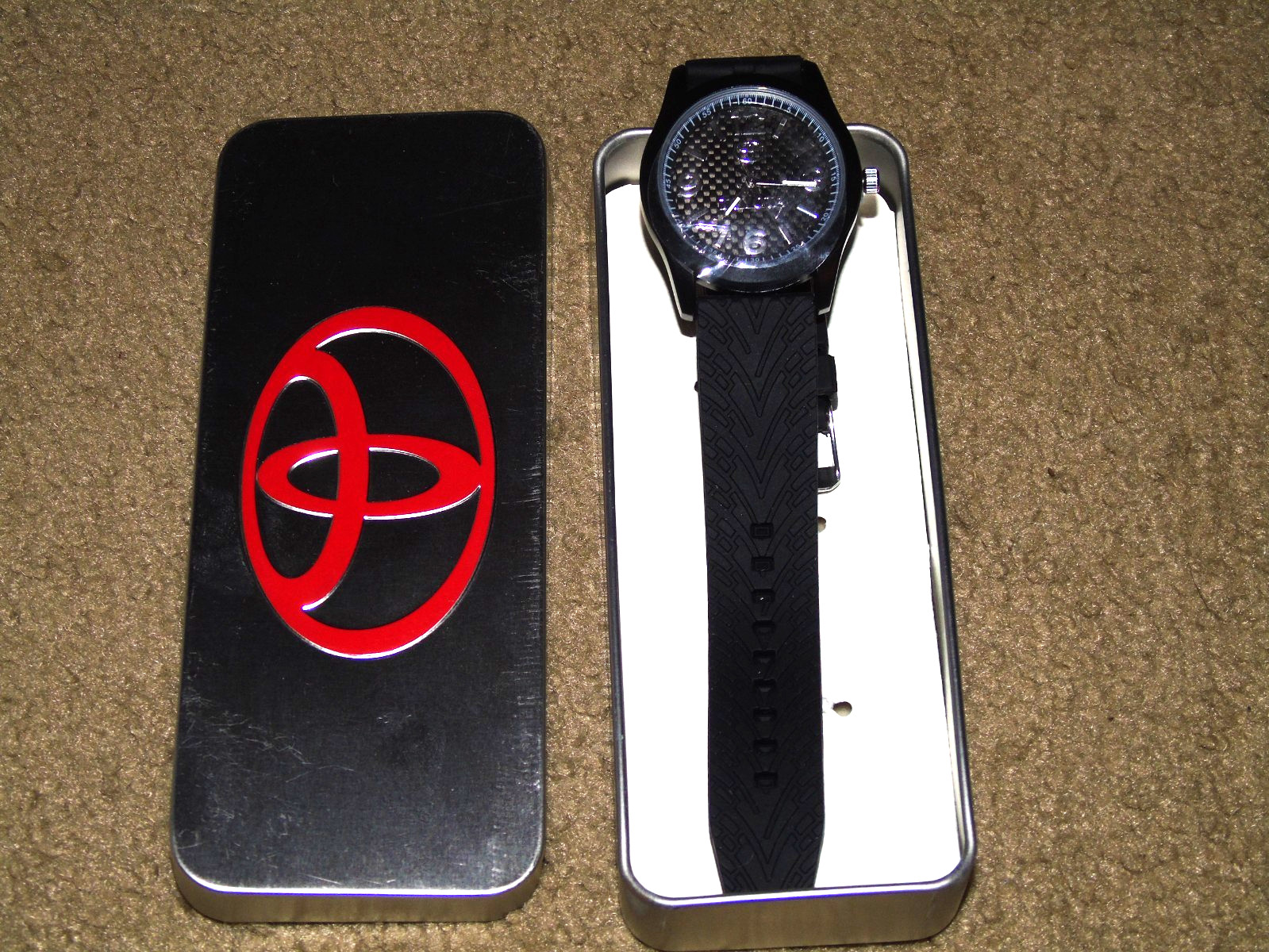 Toyota Logo Watch Never Worn With metal storage case Advertisement Black Mens