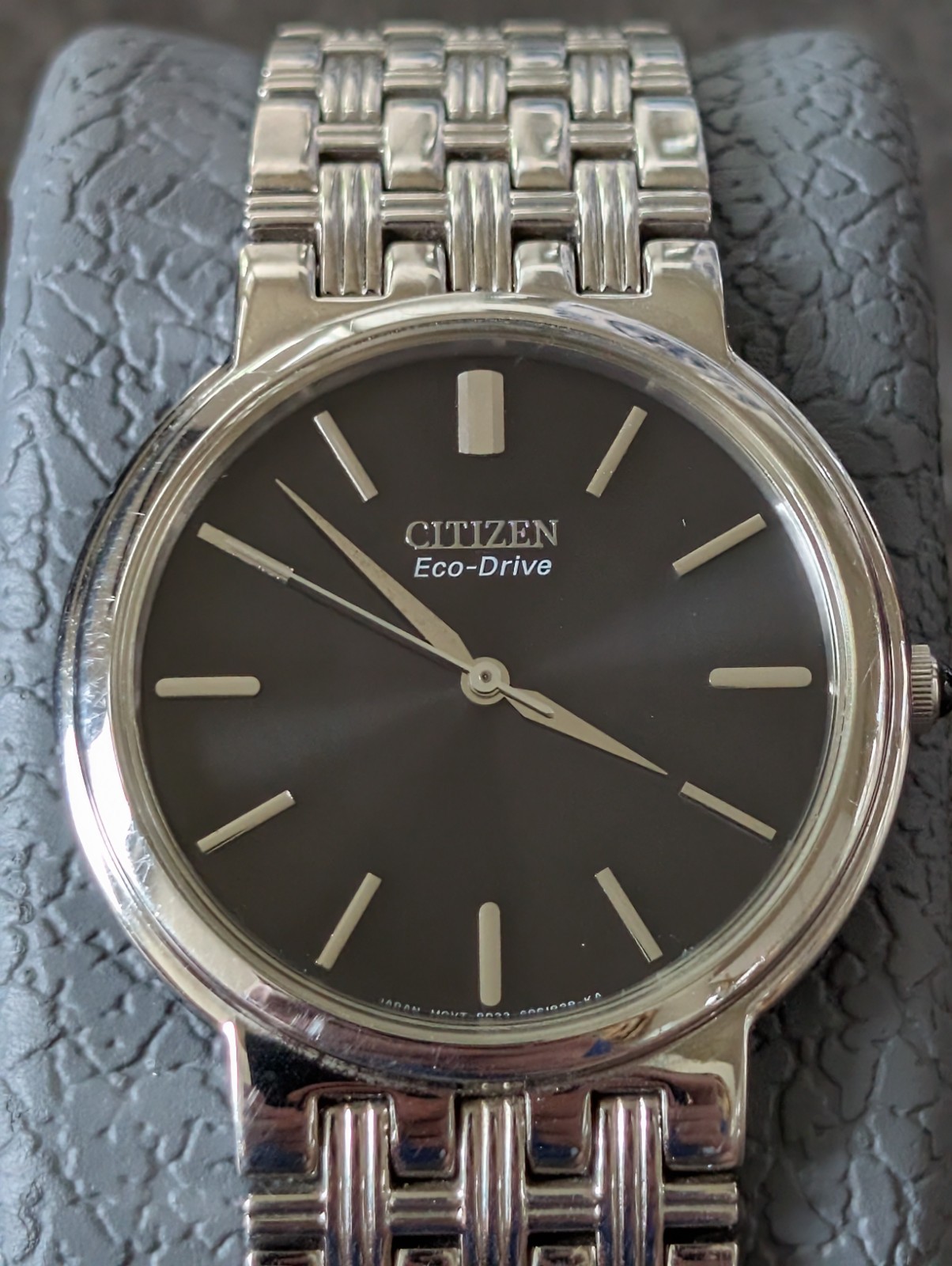 Citizen Solar Eco-Drive Slim Dress Watch Silver-Tone Black Dial B033-S037425