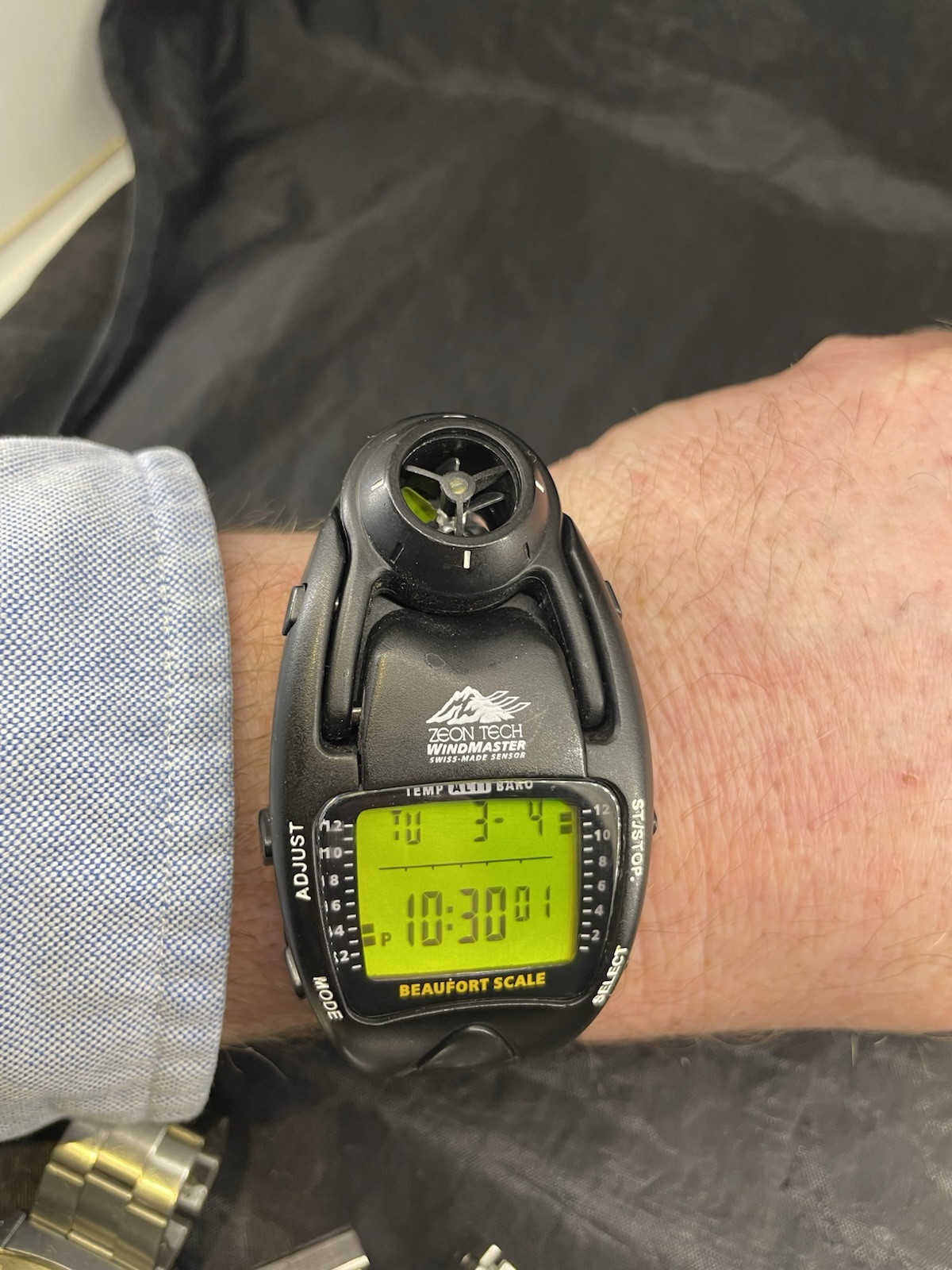 Unusual Zeon Windmaster. reads altitude, pressure, temperature, Windspeed.Chrono
