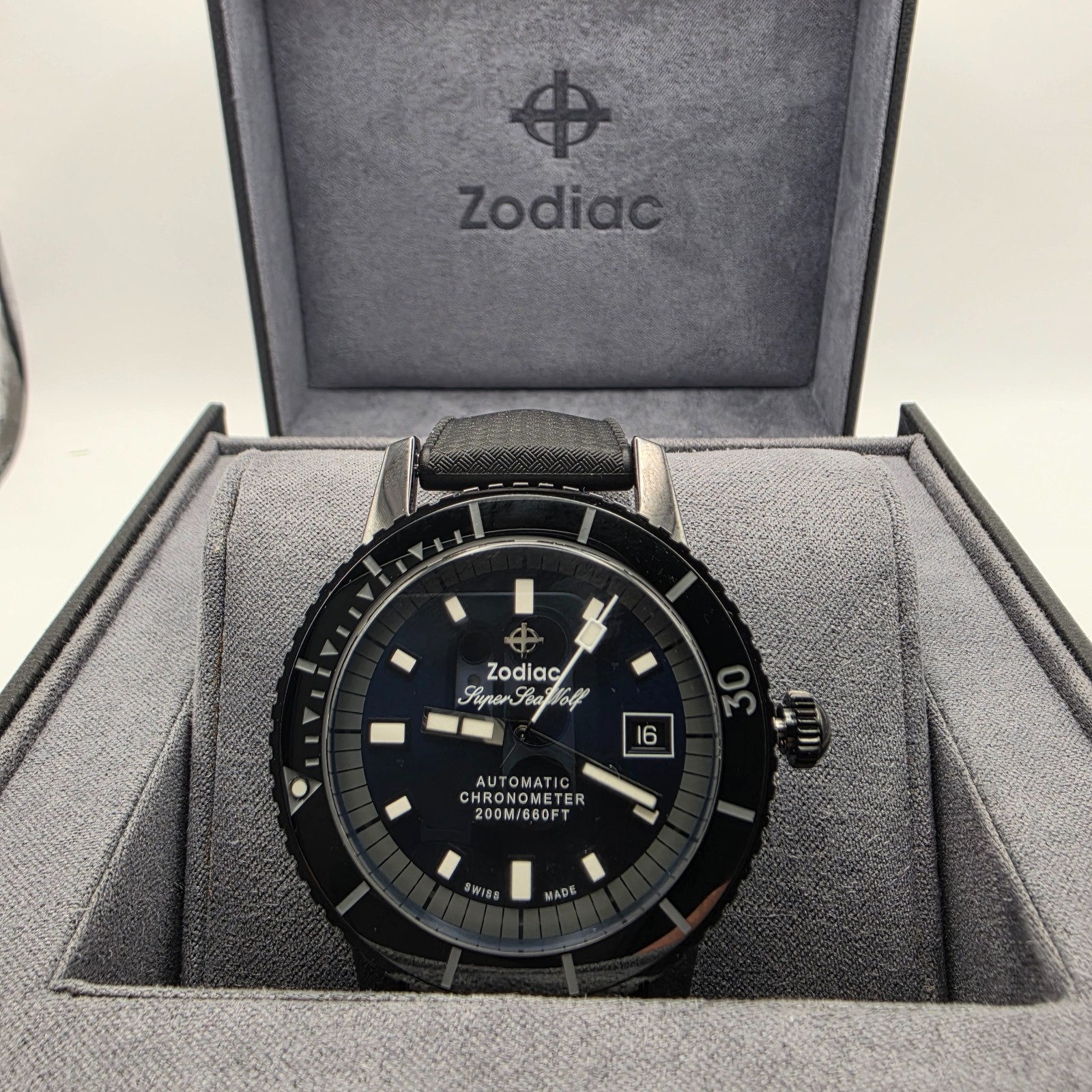 Zodiac Super Sea Wolf ZO9595 200M Automatic Diver Black Dial Mens Watch