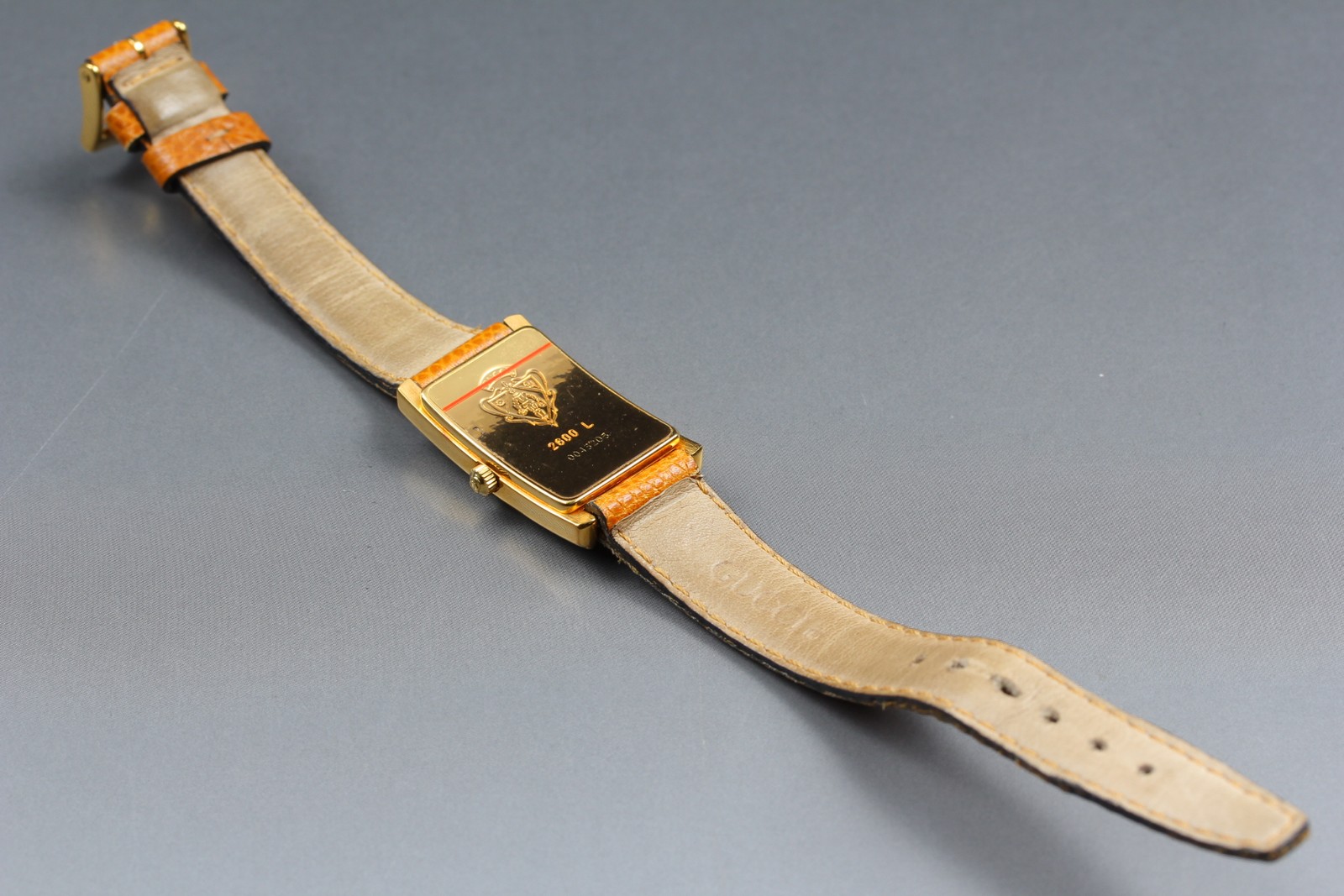 [Near MINT] GUCCI 2600L 19mm Green Red Dial Quartz Women’s Watch from JAPAN