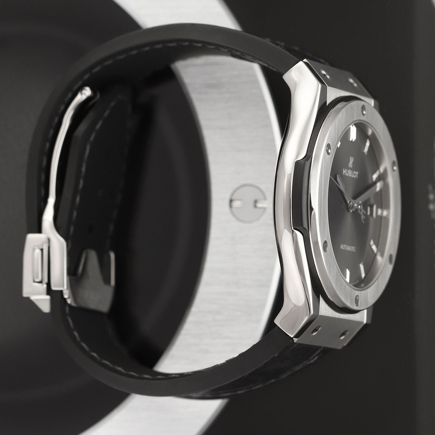 Hublot Classic Fusion Automatic 42mm 542.NX.7071.LR