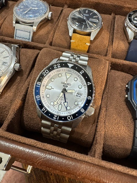 Seiko 5 Sports SSK033K1 GMT Automatic White Dial Watch *READ DESCRIPTION*