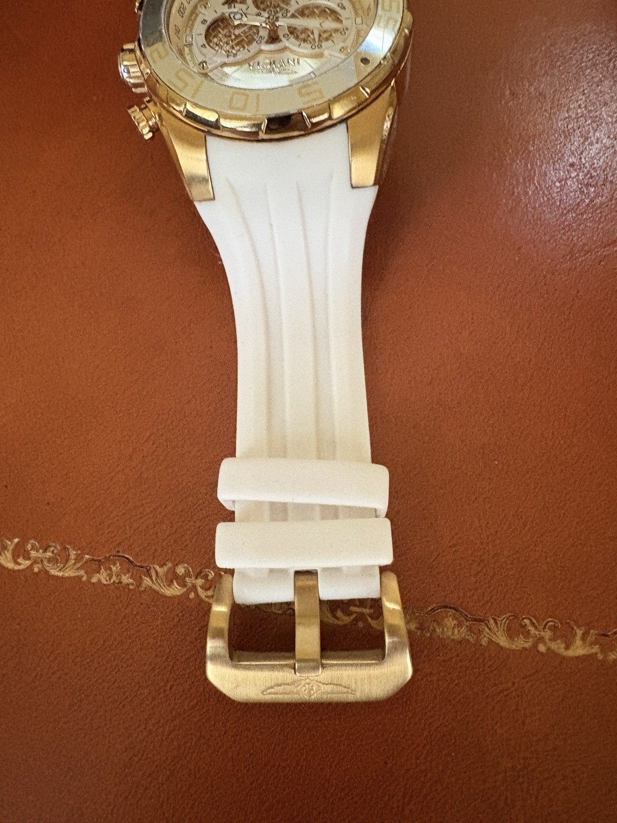 Invicta Speedway Chronograph Gold Tone Scuba Watch 50mm case luminous hour marks