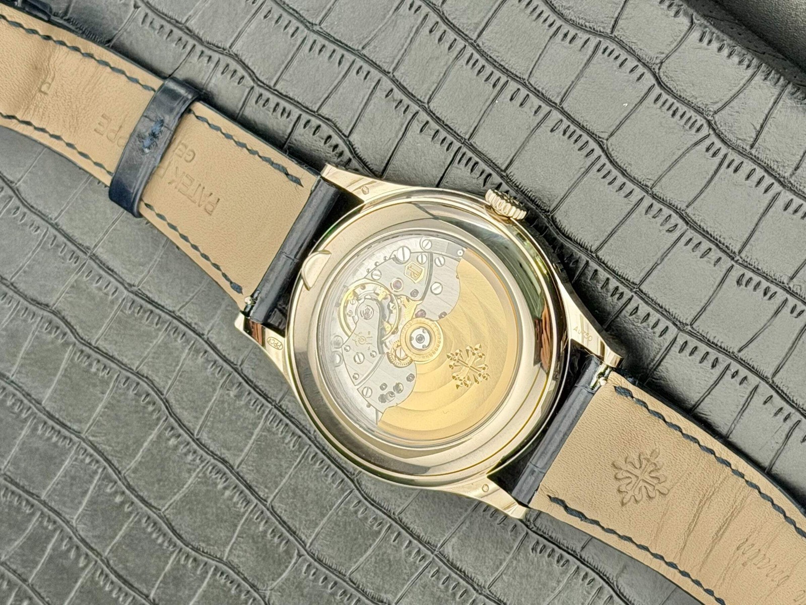 2026 Patek Philippe Annual Calendar Blue Ombre Baguette Diamond Dial 5396G 38.5m