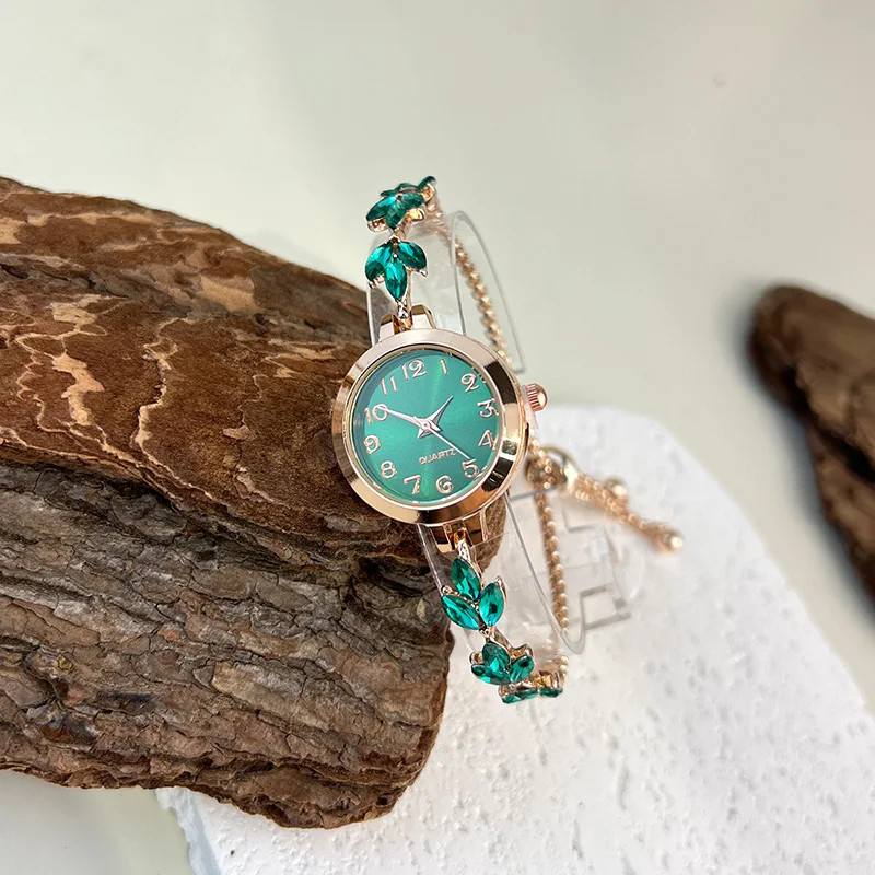 Round alloy case Arabic numeral classic dial leaf-shaped diamond-encrusted