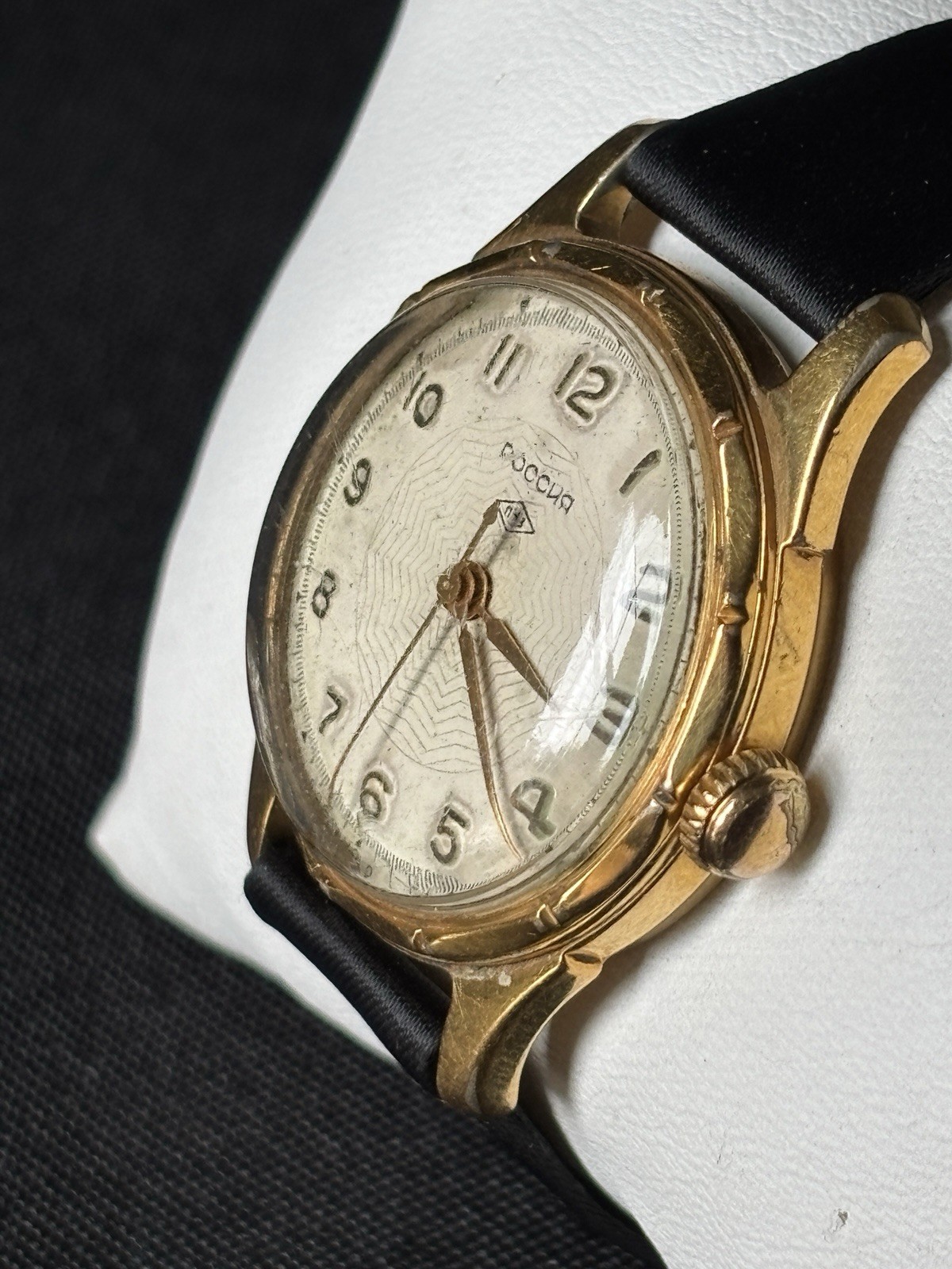 Vintage USSR Watch Rossija Russia Mechanical 16J Soviet Men’s 60s