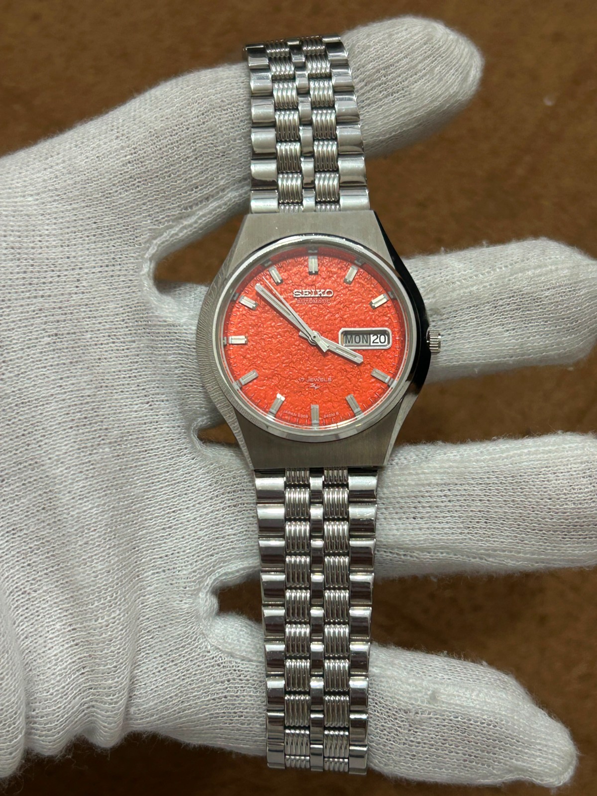 Vintage Seiko automatic 17 jewel orange texture dial day/date Japan watch-6309