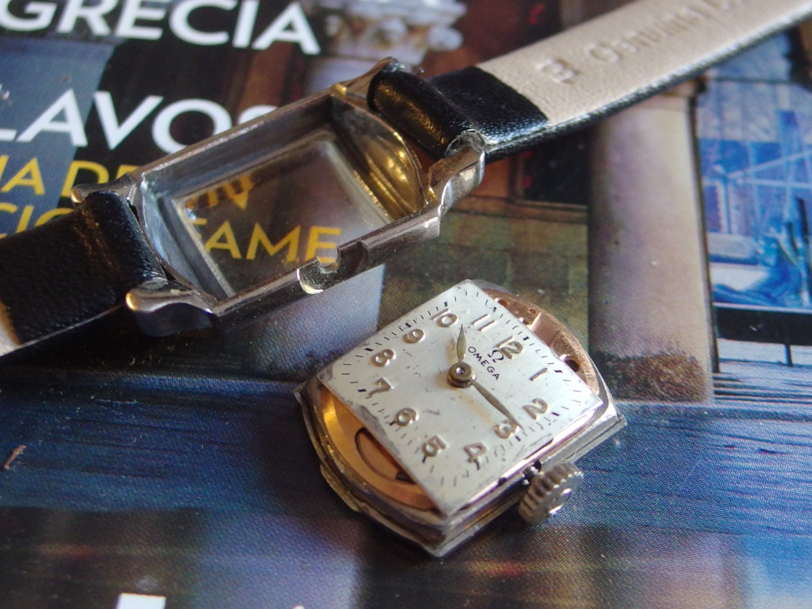 3373 VINTAGE OMEGA WRISTWATCH IN STEEL LADIES rectangular case snap back 1956