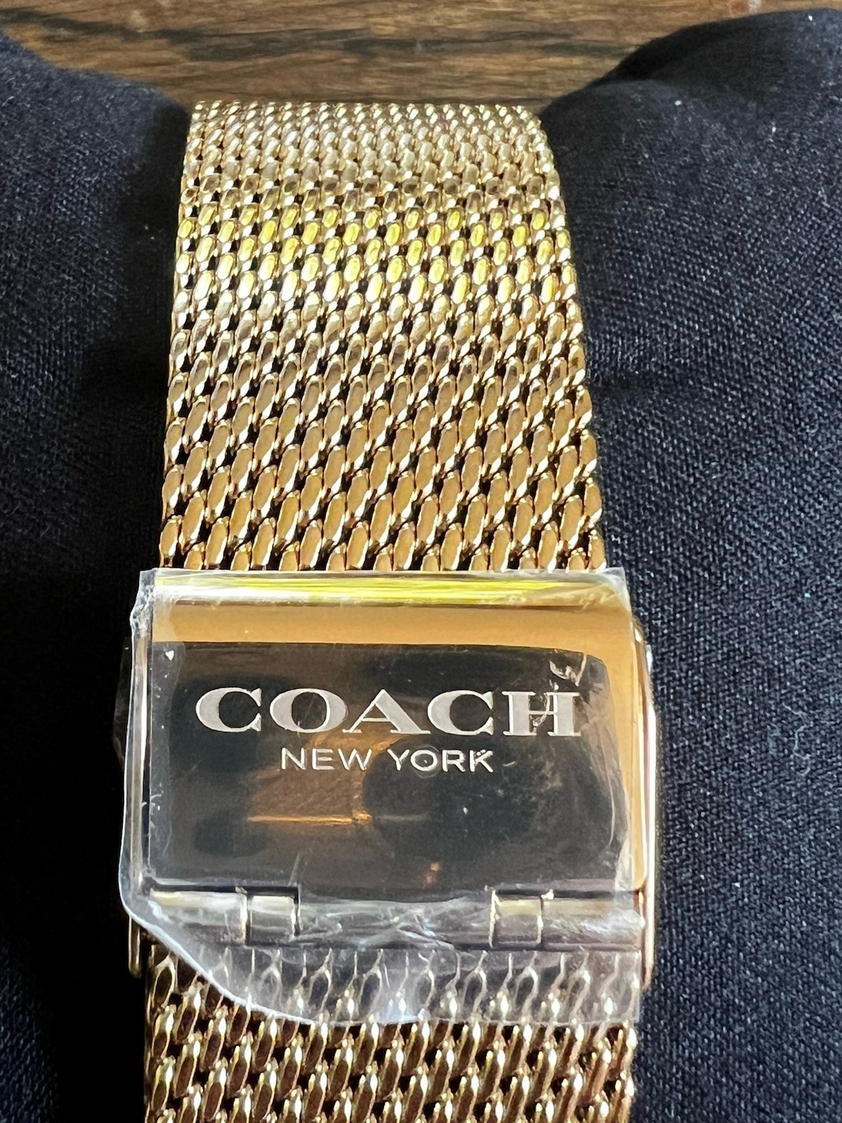 Authentic Coach Charles New York Analog Quartz Women Adult Watch Golden Gold