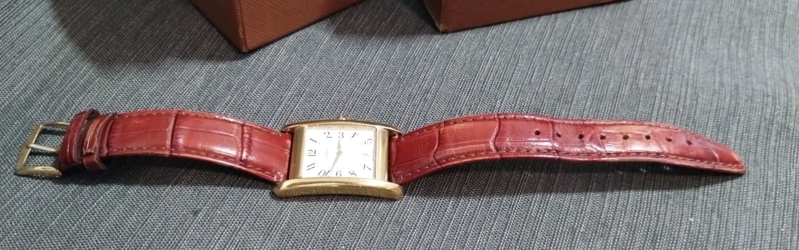 Coach Tank Style Quartz Watch W503B Date Window Brown Crocodile Embossed Leather