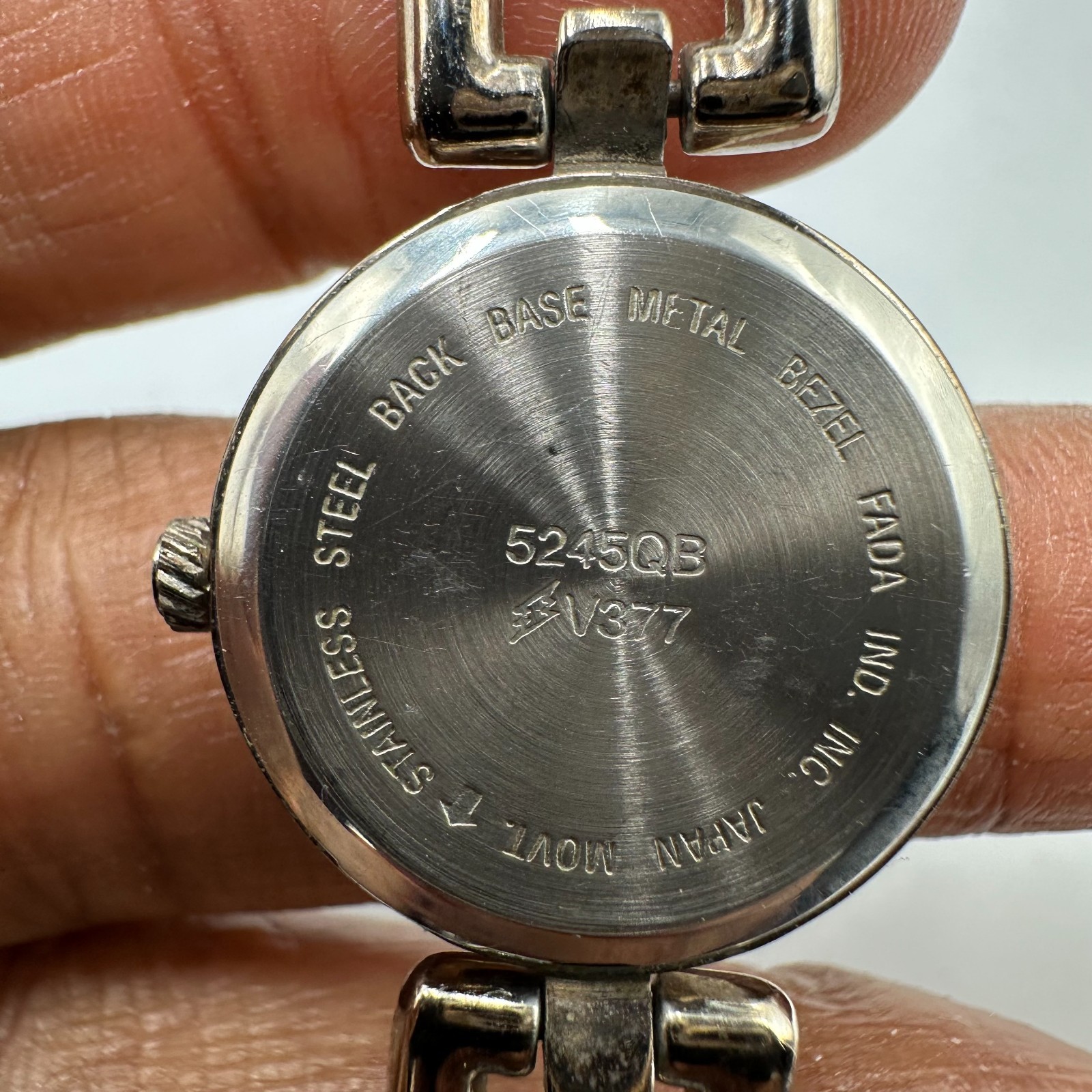 Times Square Watch Women Silver Tone Small Dial Geometric Link Band New Battery