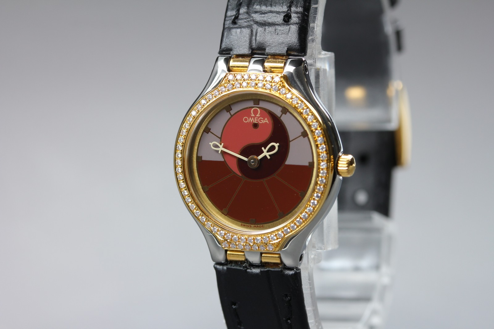 Near Mint Omega De Ville Symbol 595.0101 Cal.1455 Diamond Quartz Women’s Watch
