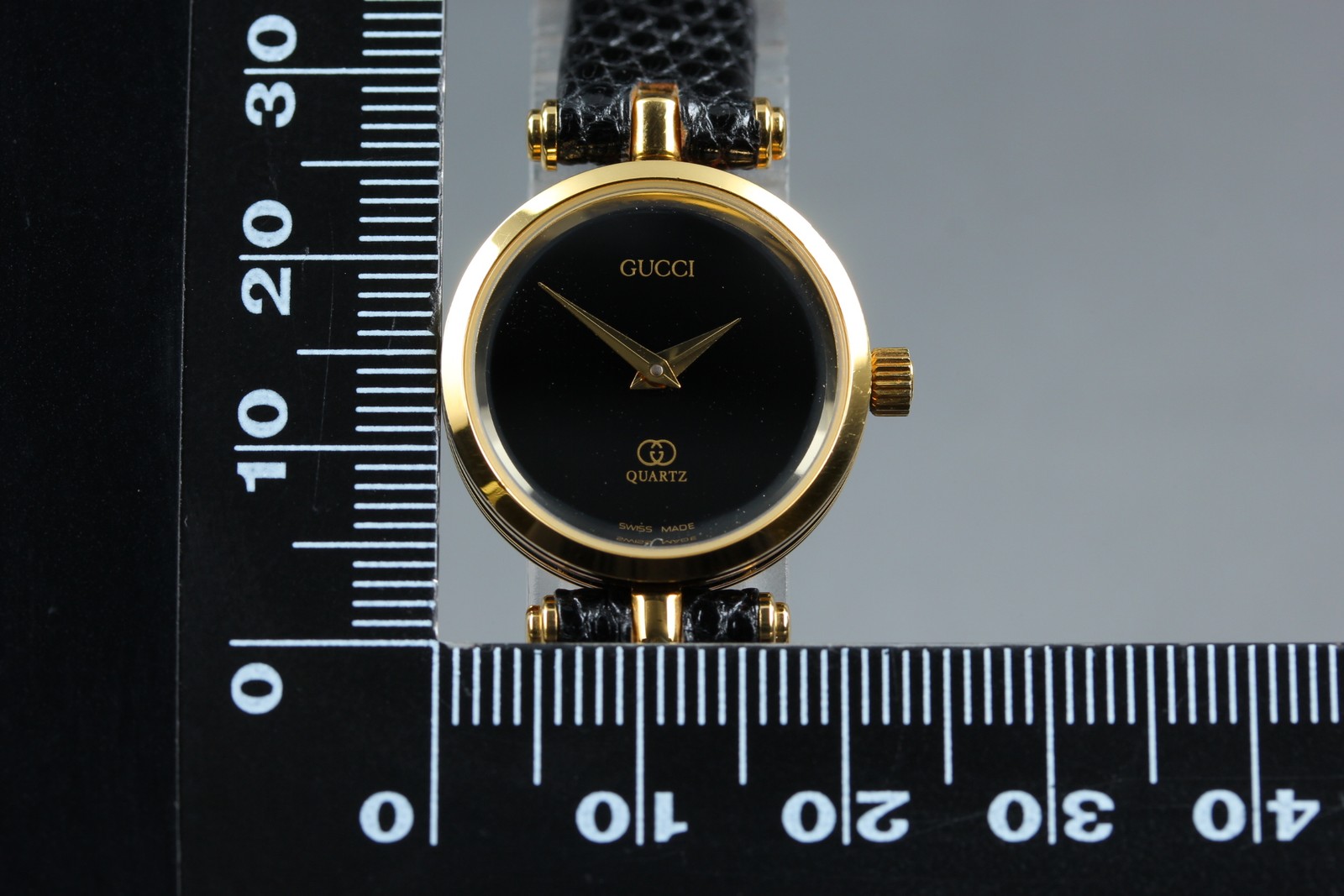 [Near MINT] Gucci 2000L 22mm Black Dial Gold Women’s Quartz Watch From JAPAN