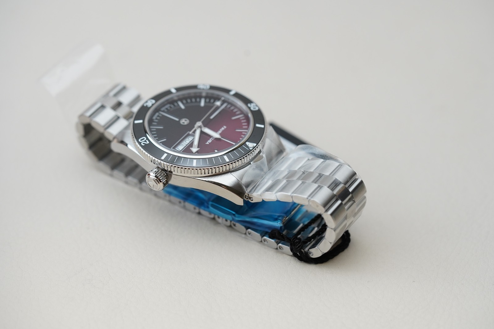 Favre Leuba Deep Raider Day Date Red 00.20311.110.10.200 Men’s Steel 40mm Watch