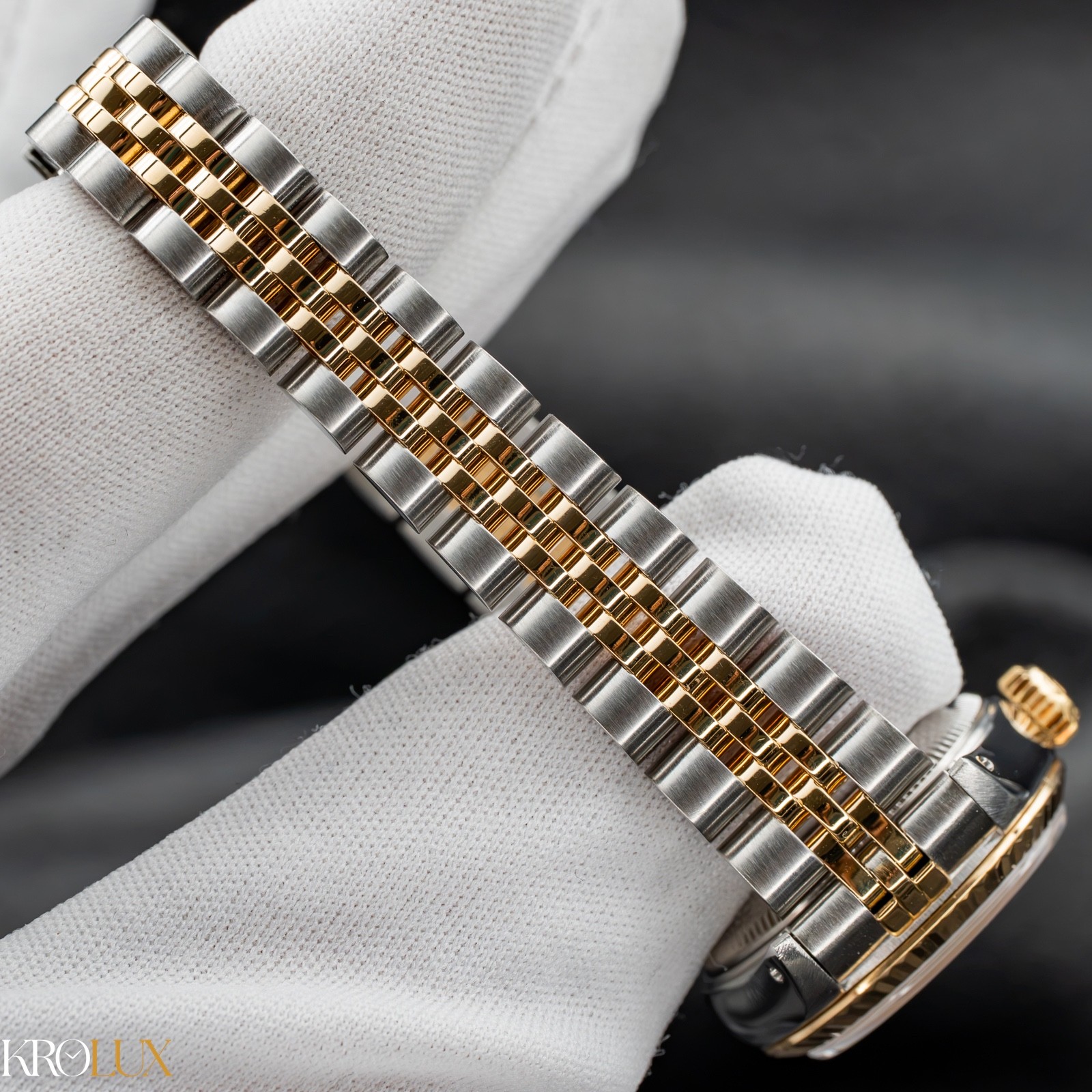 1982 Rolex Lady-Datejust 26mm Two-Tone Linen Dial 69173