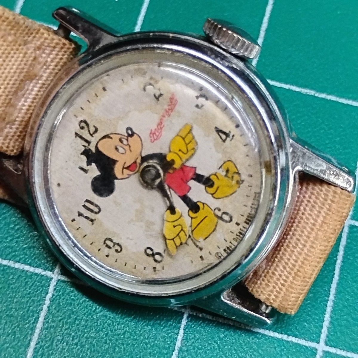 Vintage Timex Ingersoll Mickey Mouse Chrome Round Womens Wristwatch, READ