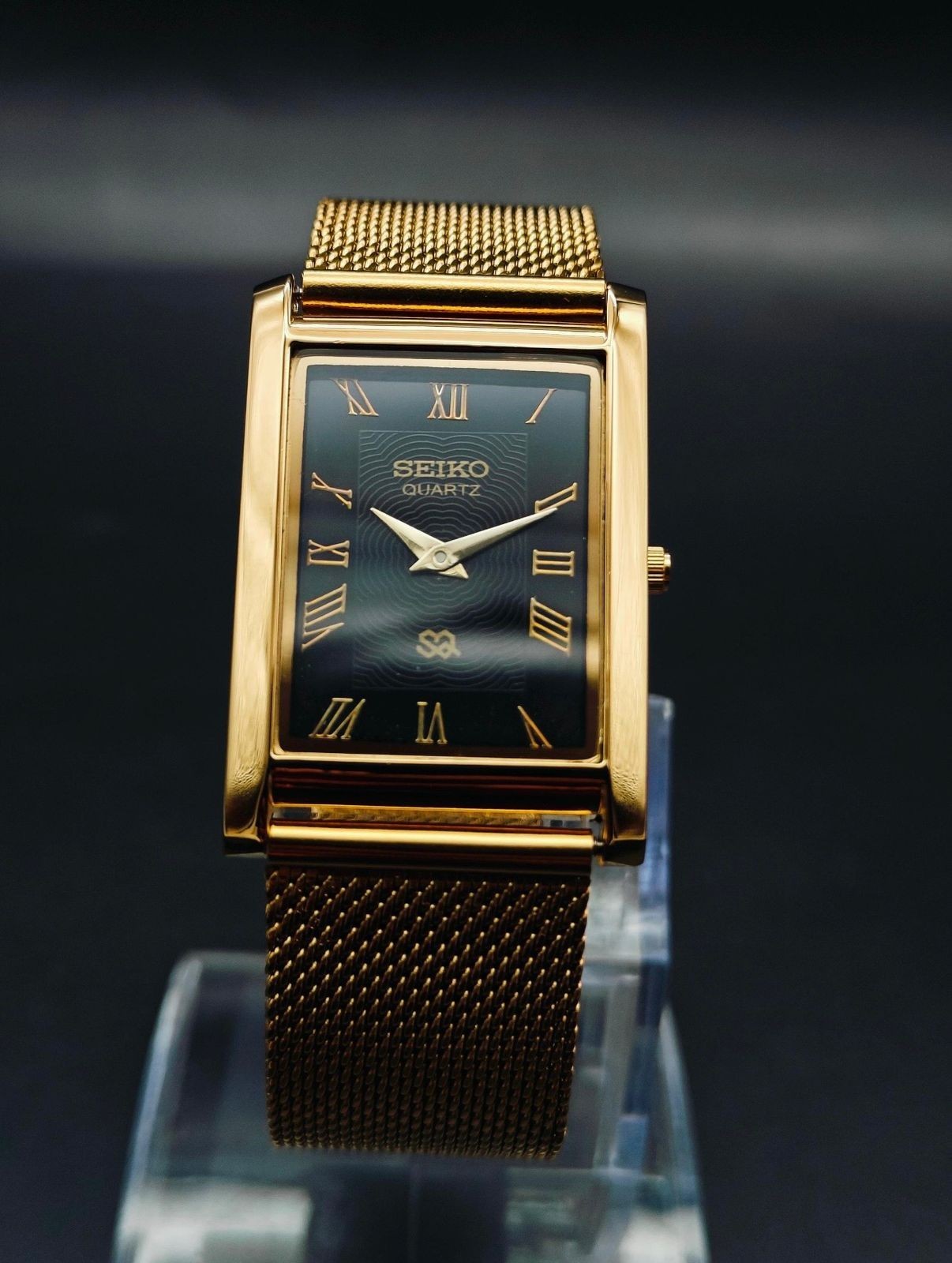 Rare Vintage Seiko Slim Quartz Men’s Wrist Watch
