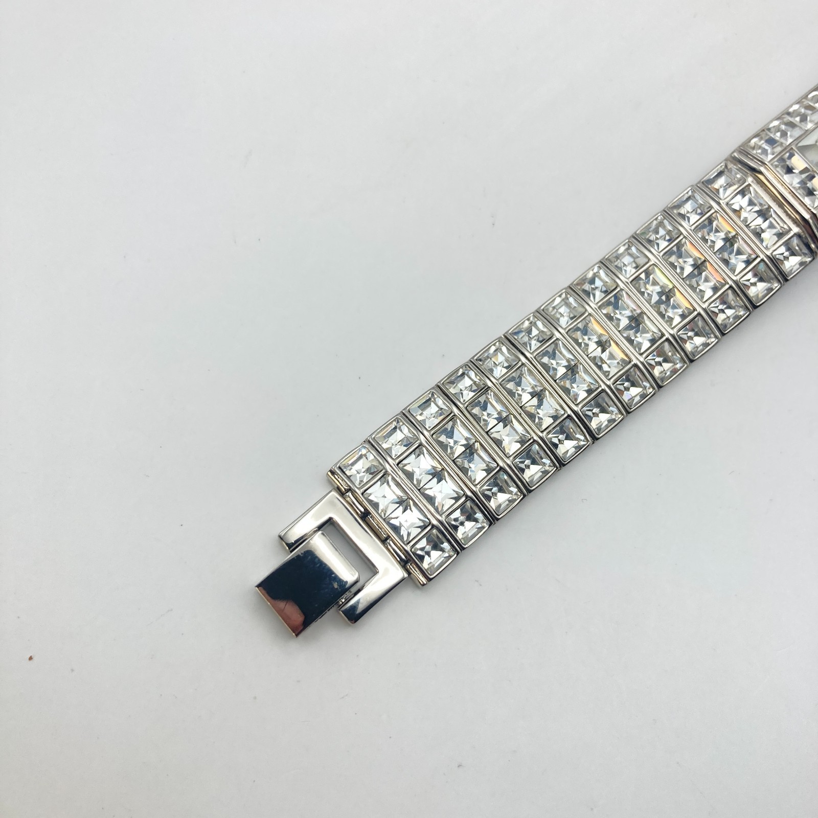 Alto Womens Watch Silver Tone Crystals Bling 19mm Faceted Crystal New Battery 7″