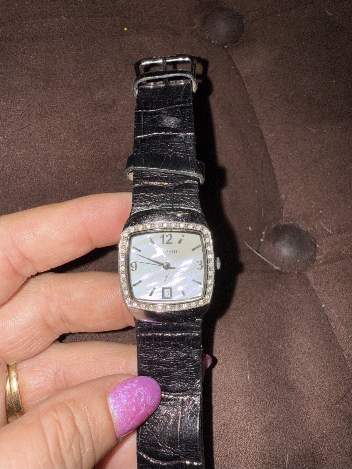 Fossil F2 ES-9719 Genuine Leather Quartz Analog Ladies Watch