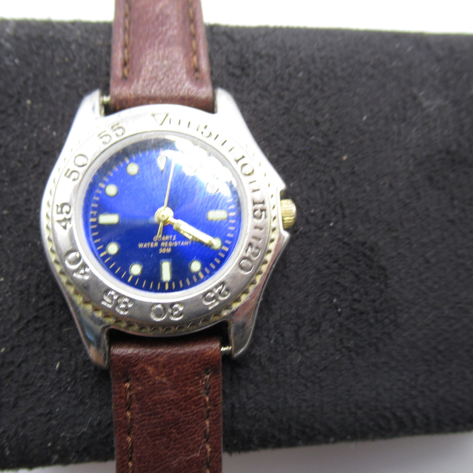 Quartz Diver Style Watch Blue Dial Brown Leather Band Water Resistant 30M