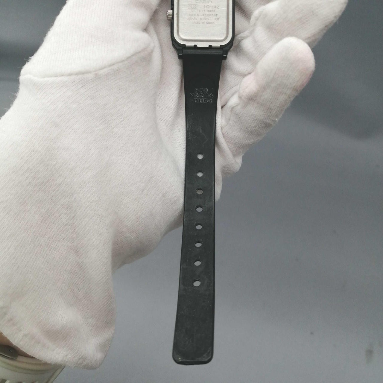 CASIO LQ-142 Watch