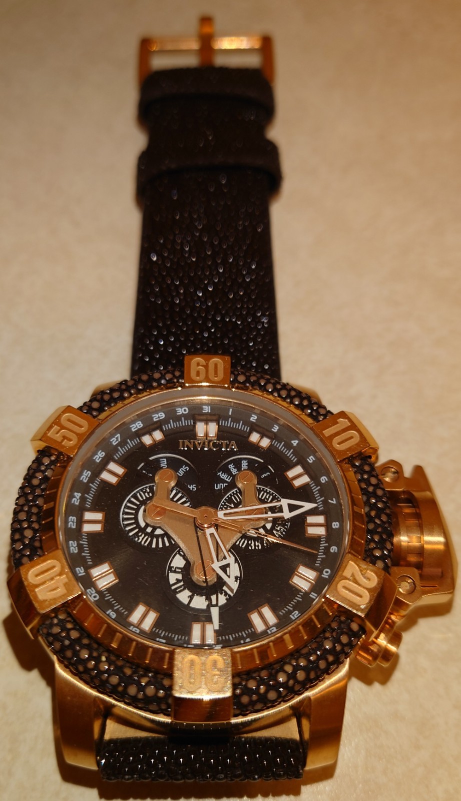 Invicta 52mm Sea Hunter GENUINE STINGRAY Model 34388 SWISS Ronda 5040.F, 200M WR