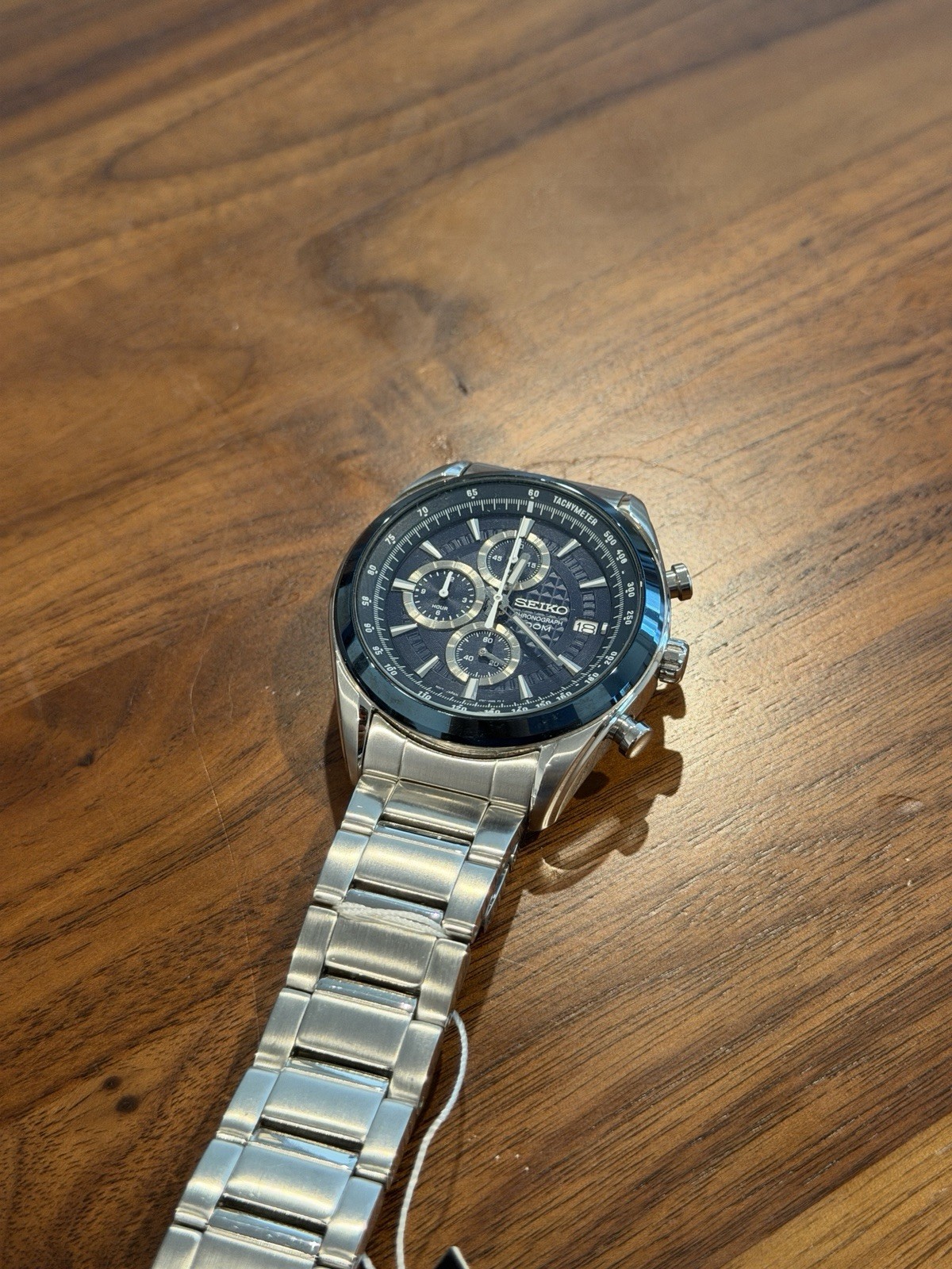 Seiko Men’s Blue Quartz Chronograph Tachymeter 43mm 100m Steel Watch Box