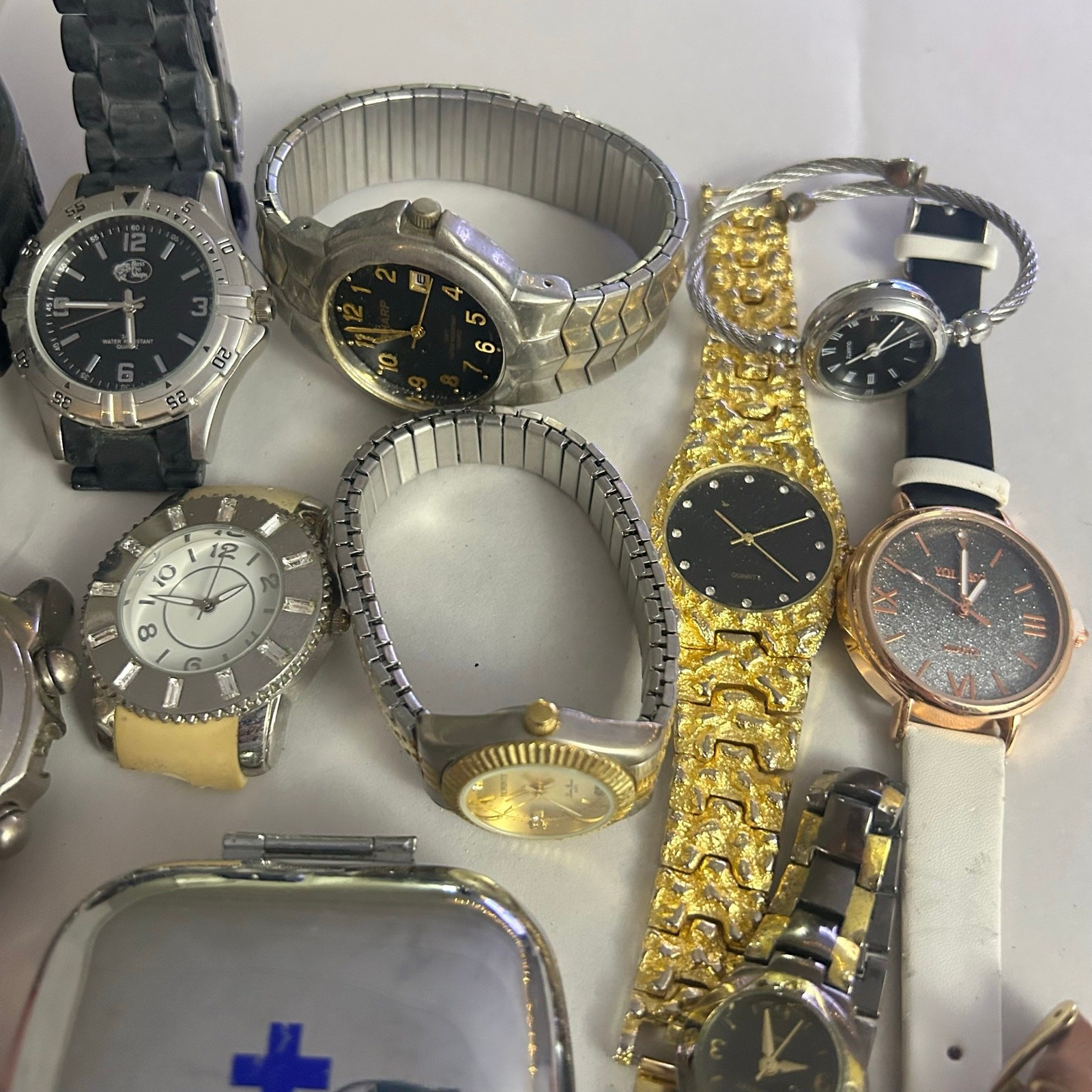 Assorted Watches Used Not Working For Parts Or Pieces lot 18