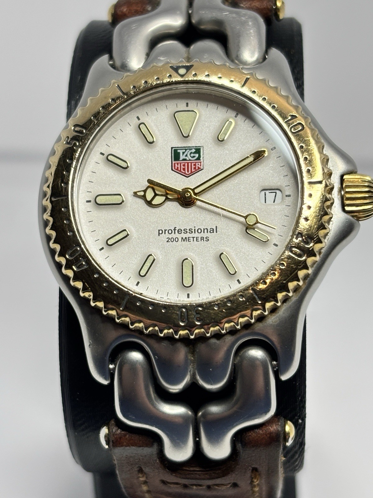 TAG Heuer Professional Quartz 200m White Dial Date Brown Leather Strap Bezel
