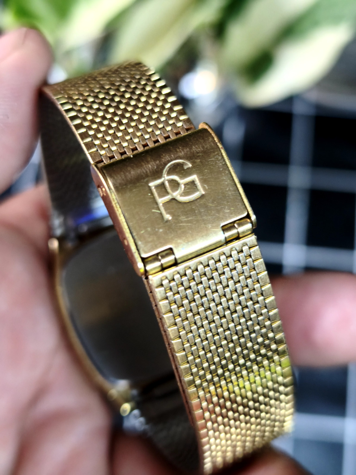 PLANTA GENET QUARTZ DRESS WATCH PG124 SWISS MOVEMENT CABOCHON CROWN MESH BAND