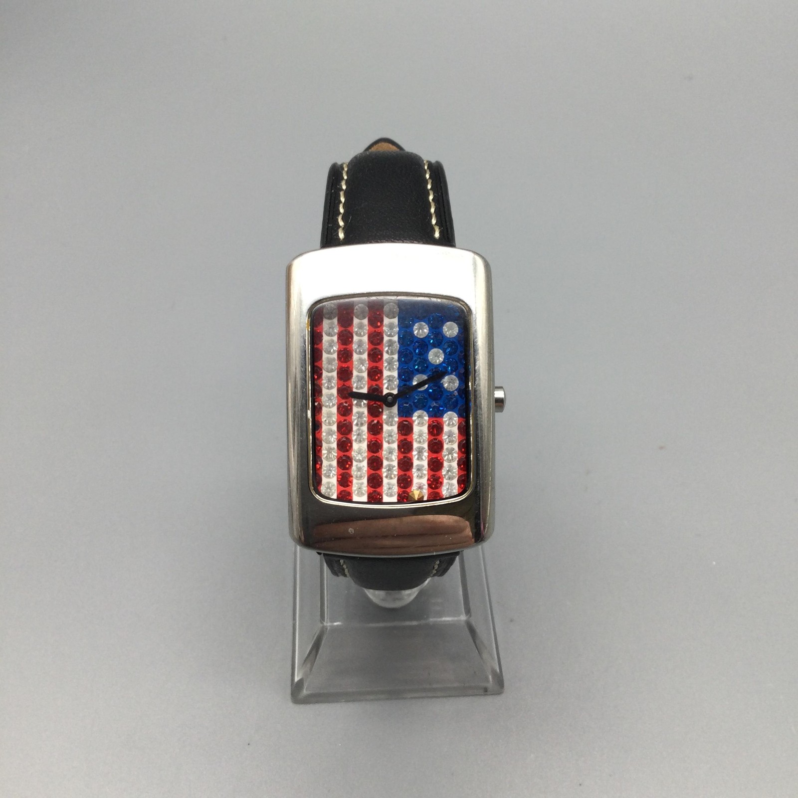 USA Crystals Womens Watch 27mm Red White Blue Dial Black Leather New Battery