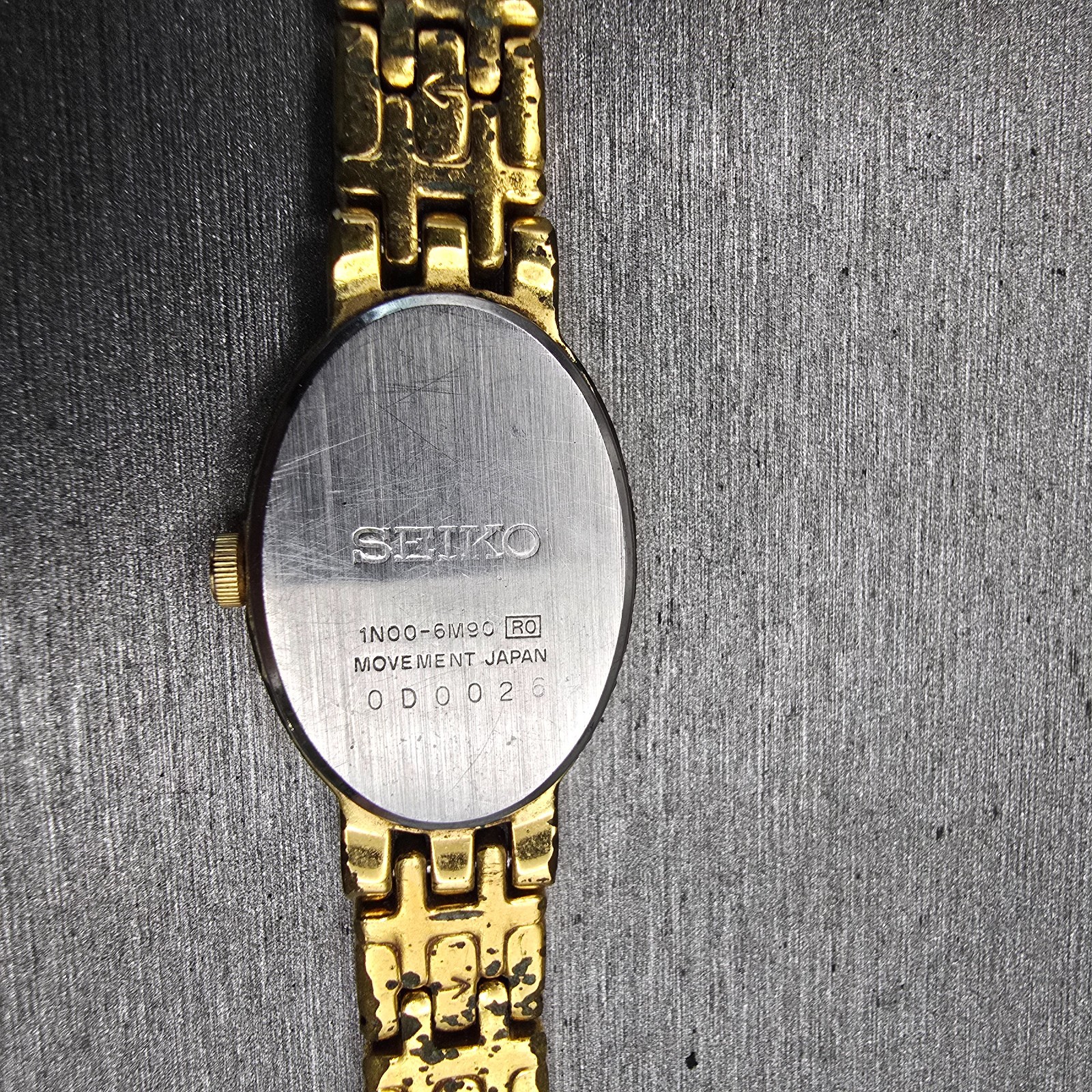 Seiko Watch Women 17mm White Dial Gold Tone Oval 1N00-6M90 New Battery Vintage