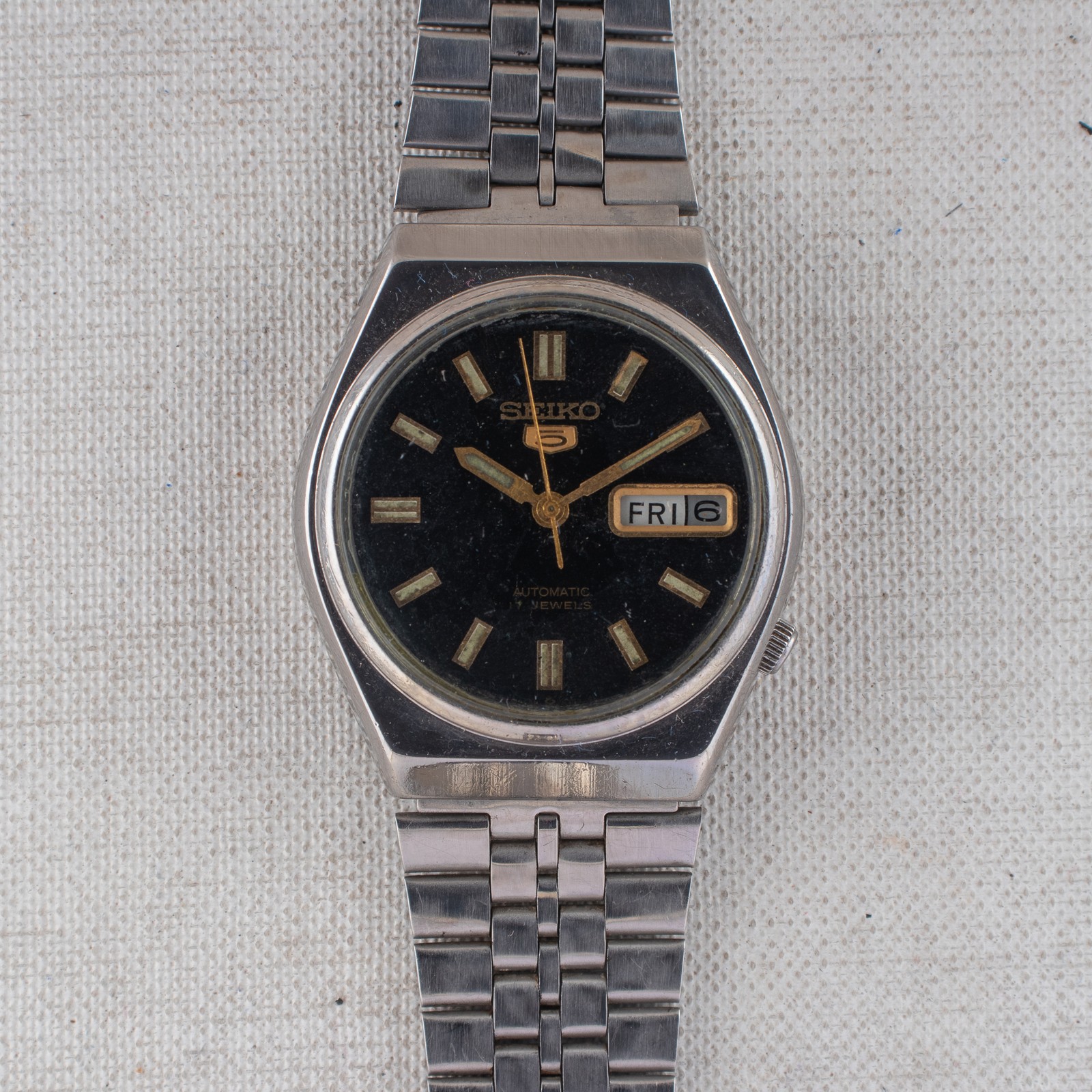 Seiko 5 Automatic 6309-8820 Black Dial Day/Date Gold Accents Vintage Men’s Watch